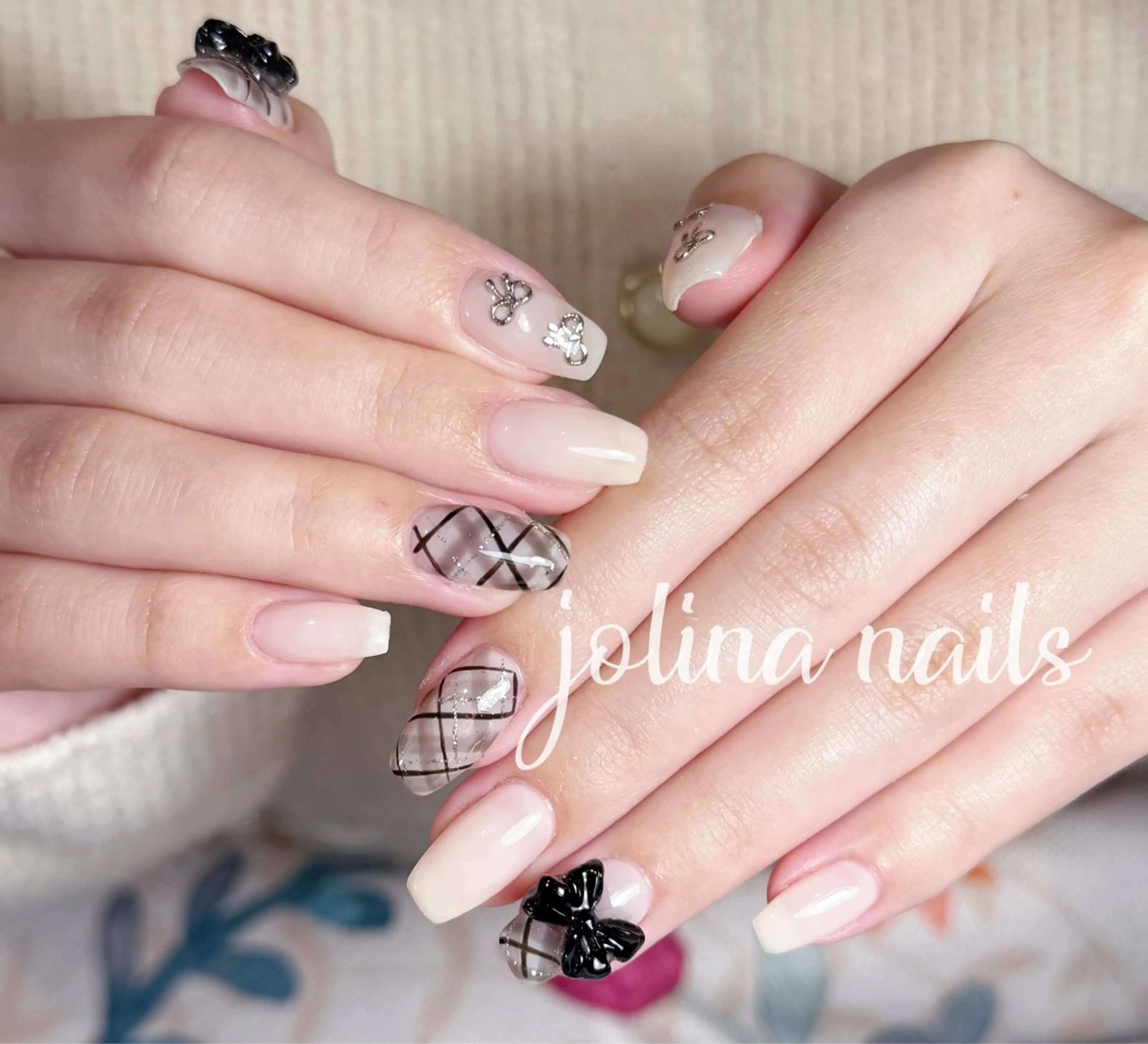 ネイル リボン ハンドネイル jolina nails鶴見店のネイルデザイン