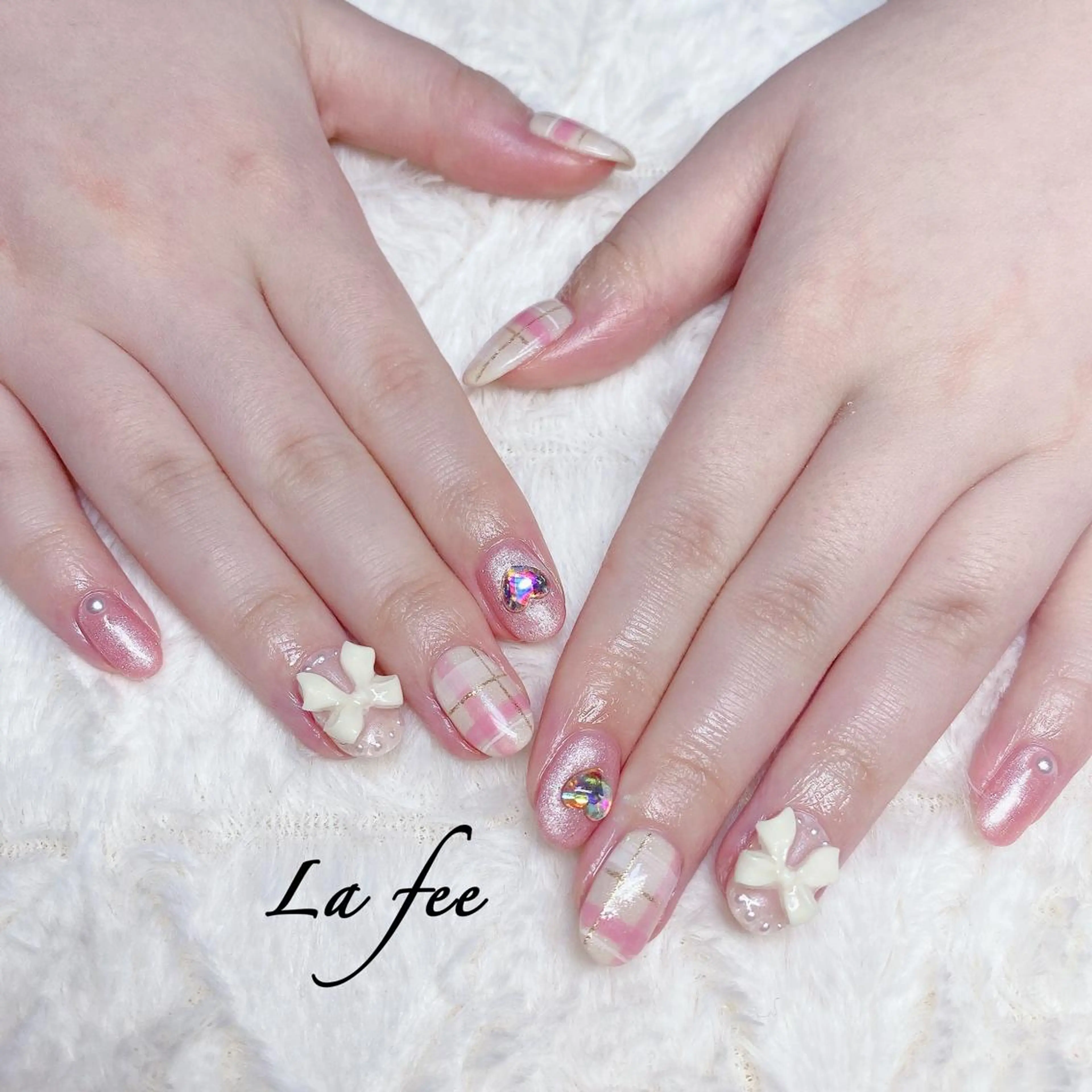 カラー ネイル リボン ハンドネイル ハンドケア La feeのネイルデザイン