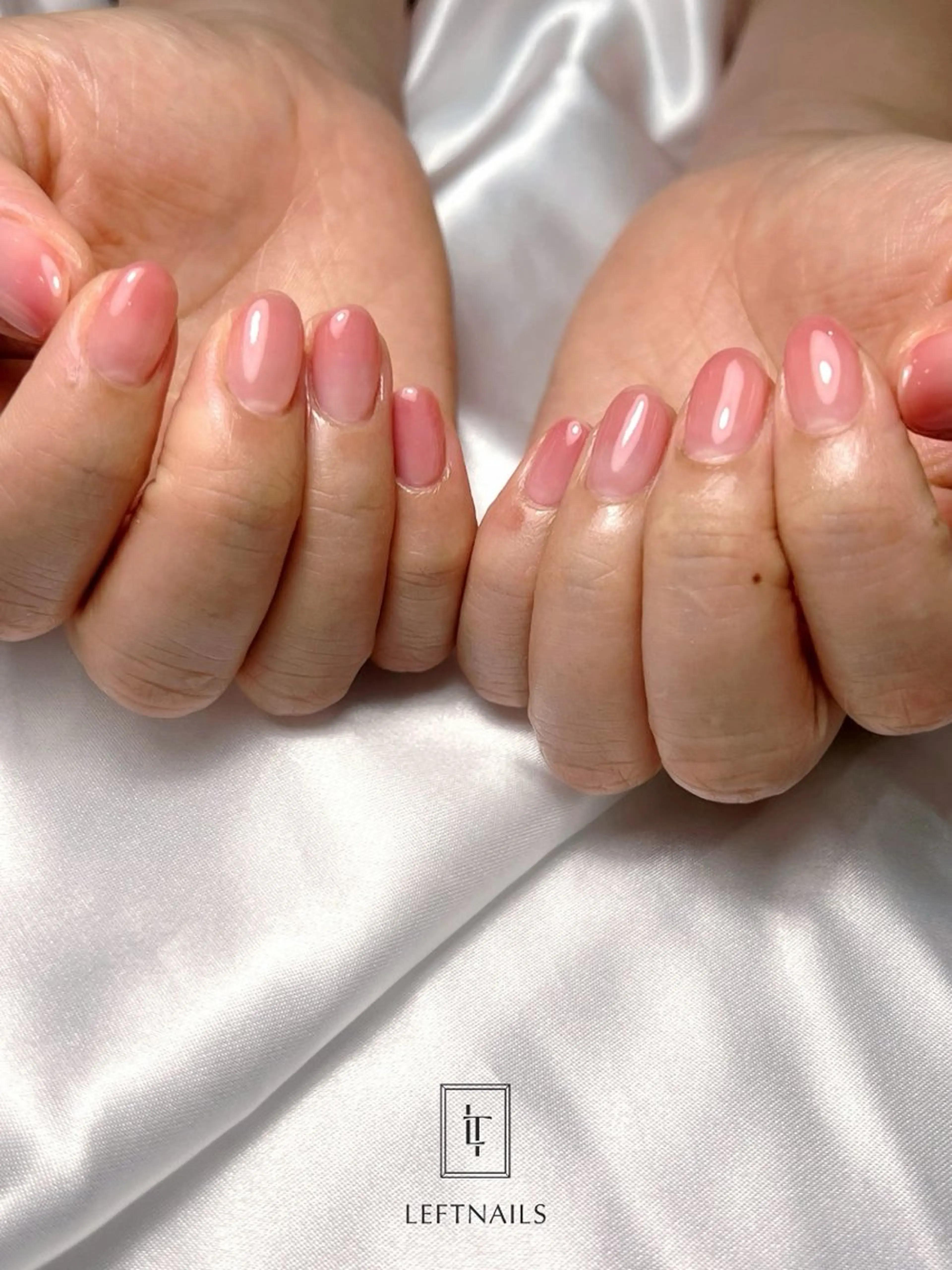 ネイル グラデーション ハンドネイル LEFTNAILS フィルインニュアンスのネイルデザイン