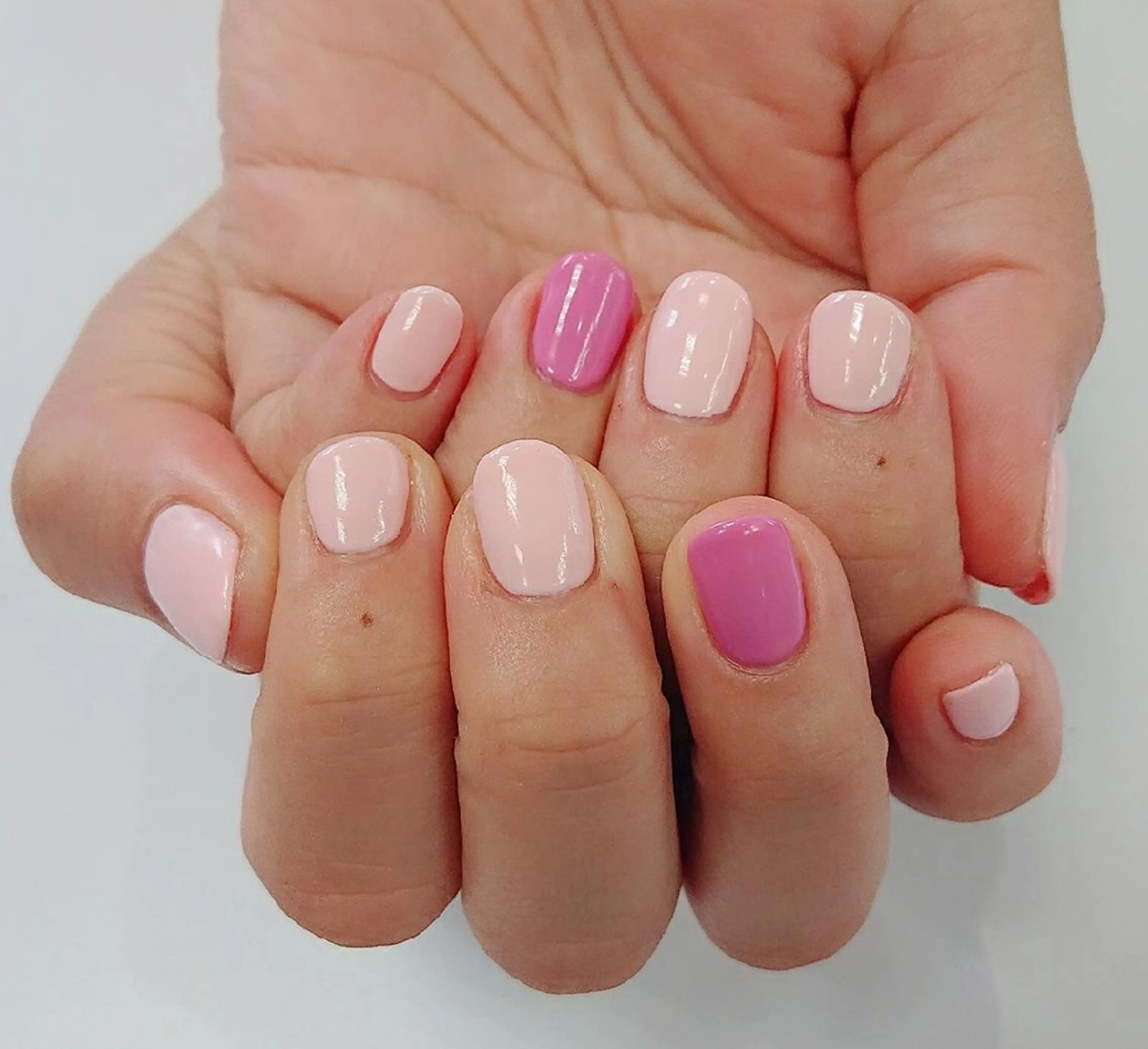 ネイル 🍒当日もOK🍒 𝑳𝑼𝑵𝑨花井のネイルデザイン