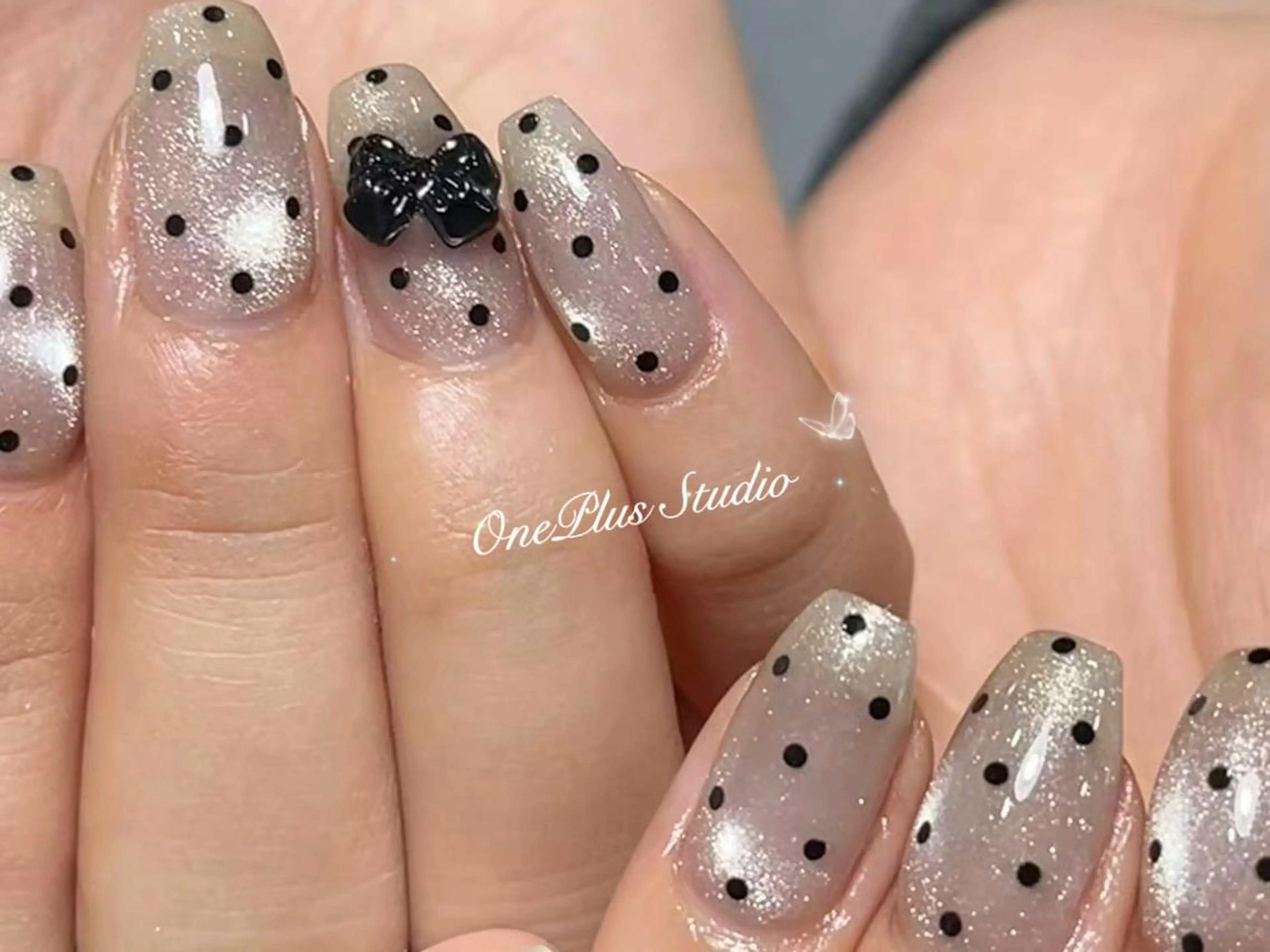 ネイル アートネイル オーロラネイル ガーリー キラキラネイル 韓国ネイル One plus StudioNailのネイルデザイン