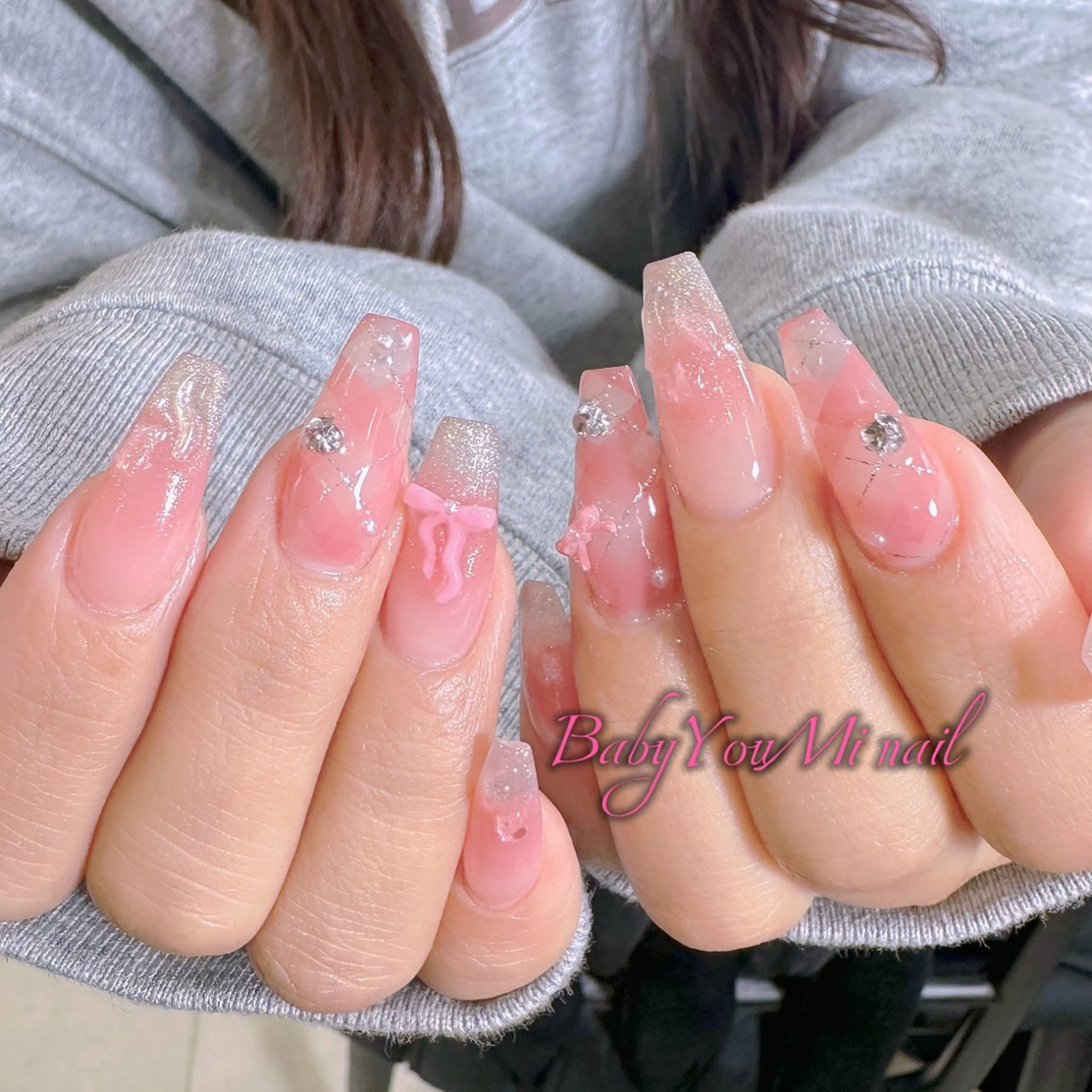 ネイル オーロラネイル フラワーネイル フットネイル フレンチネイル ジェルネイル ハンドネイル BabyYouMi ねねのネイルデザイン