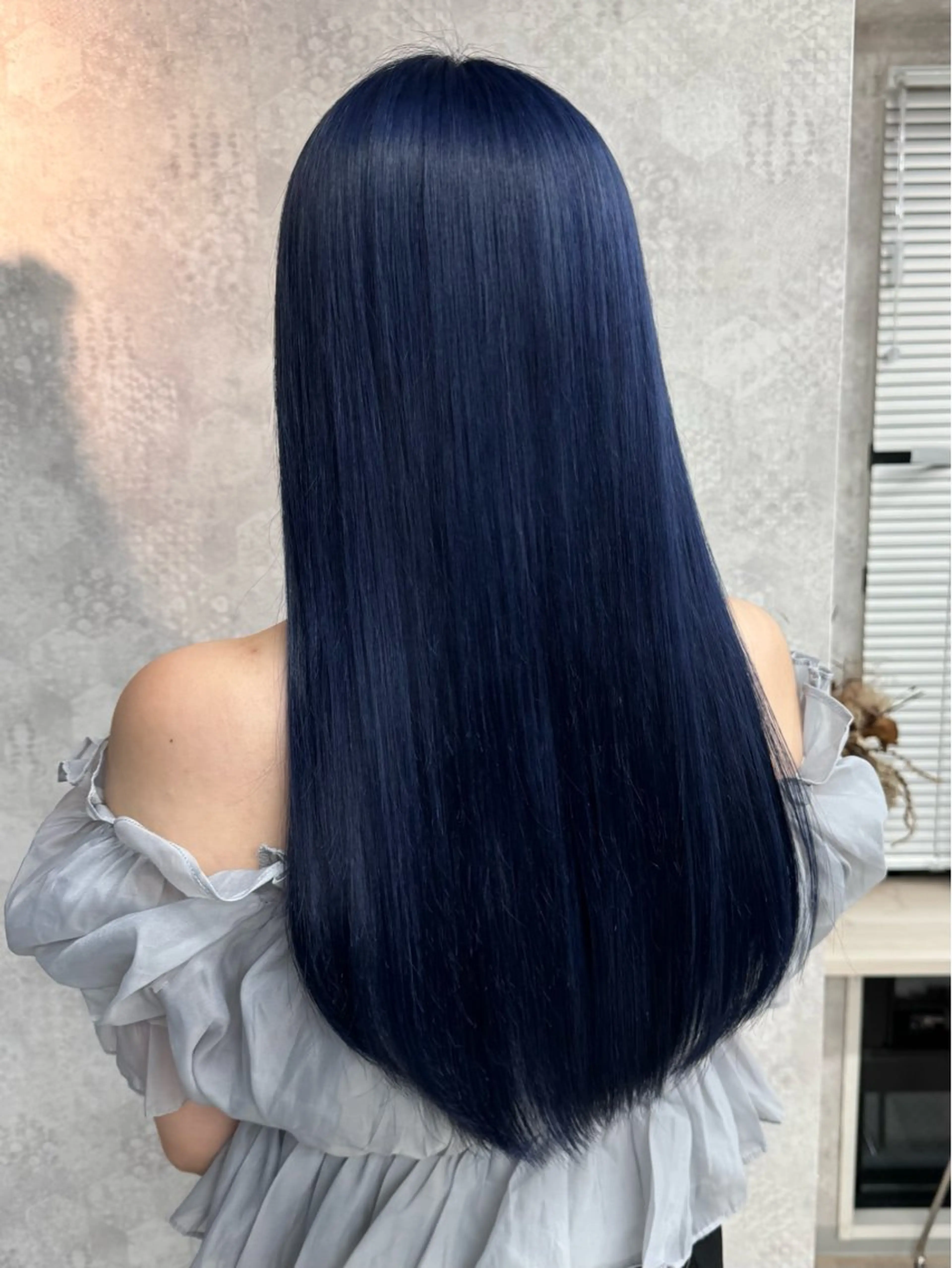 ロング カラー ヘアアレンジ ヘアカラー トリートメント 寒色アイドルカラー JUNOチナツのヘアスタイル