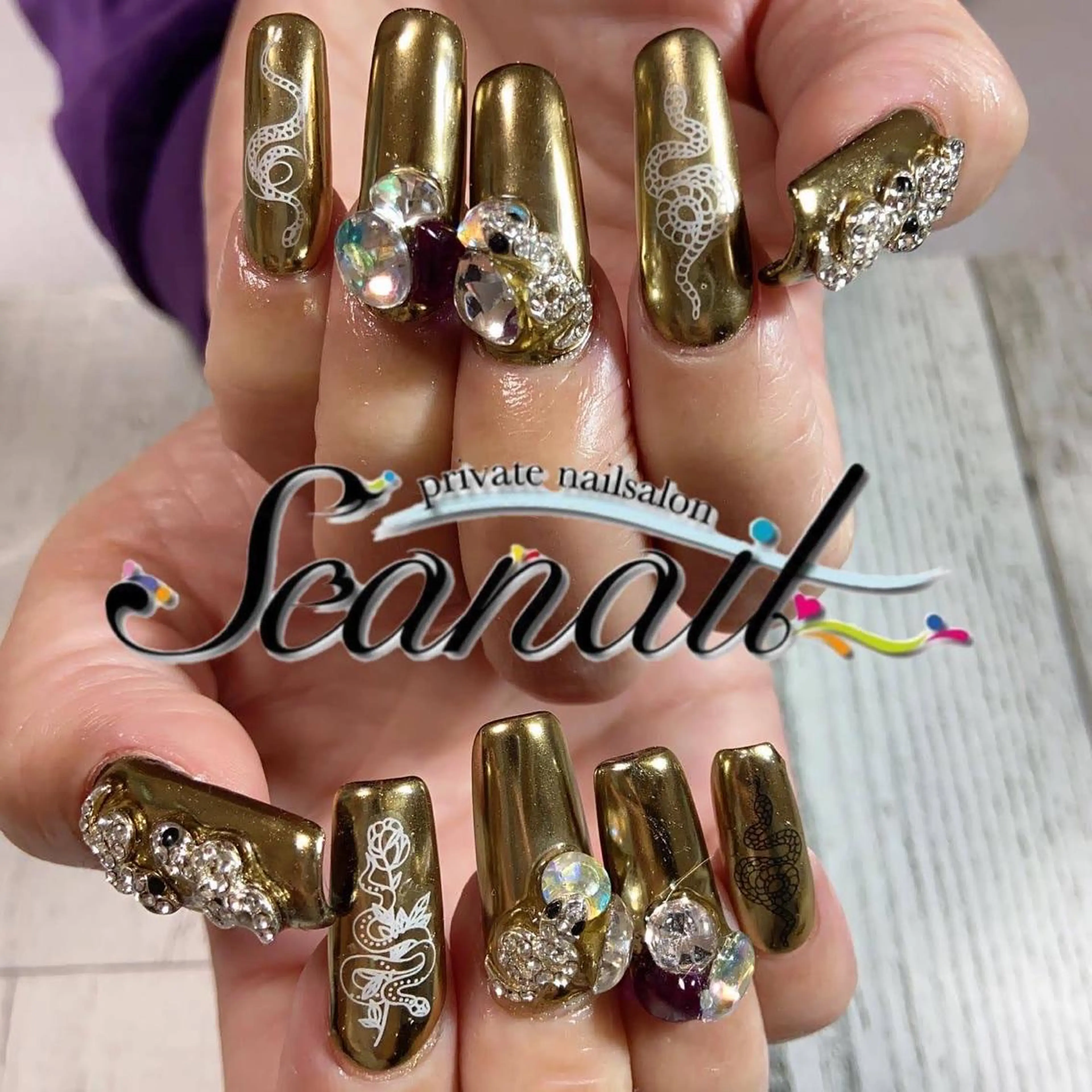 ネイル アートネイル フットネイル ジェルネイル ゴールド ミラーネイル 小尾 栞のネイルデザイン