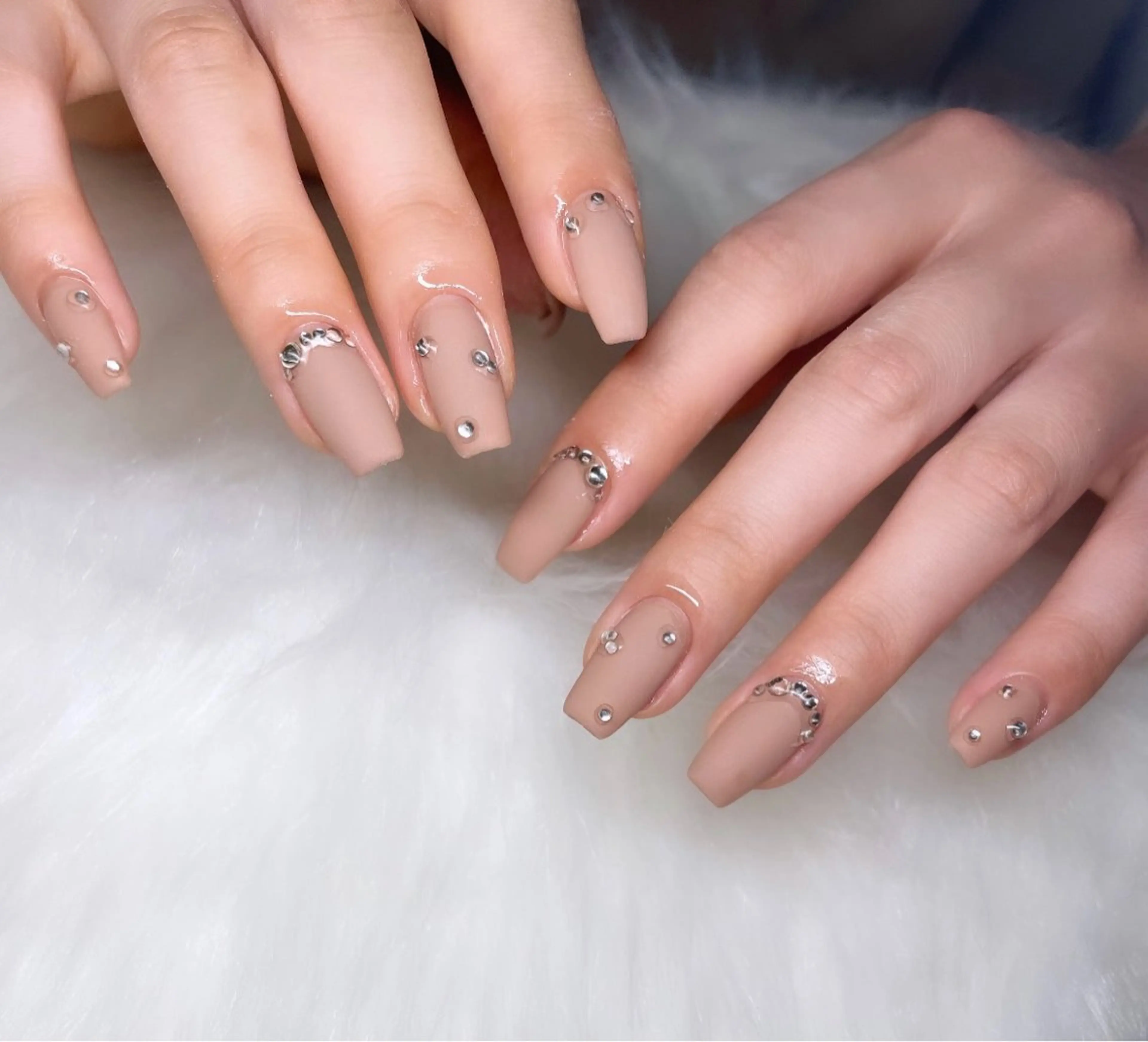 ネイル 成人式 フットネイル フレンチネイル ジェルネイル 韓国ネイル ハンドネイル nail salon fee（フィー）のネイルデザイン