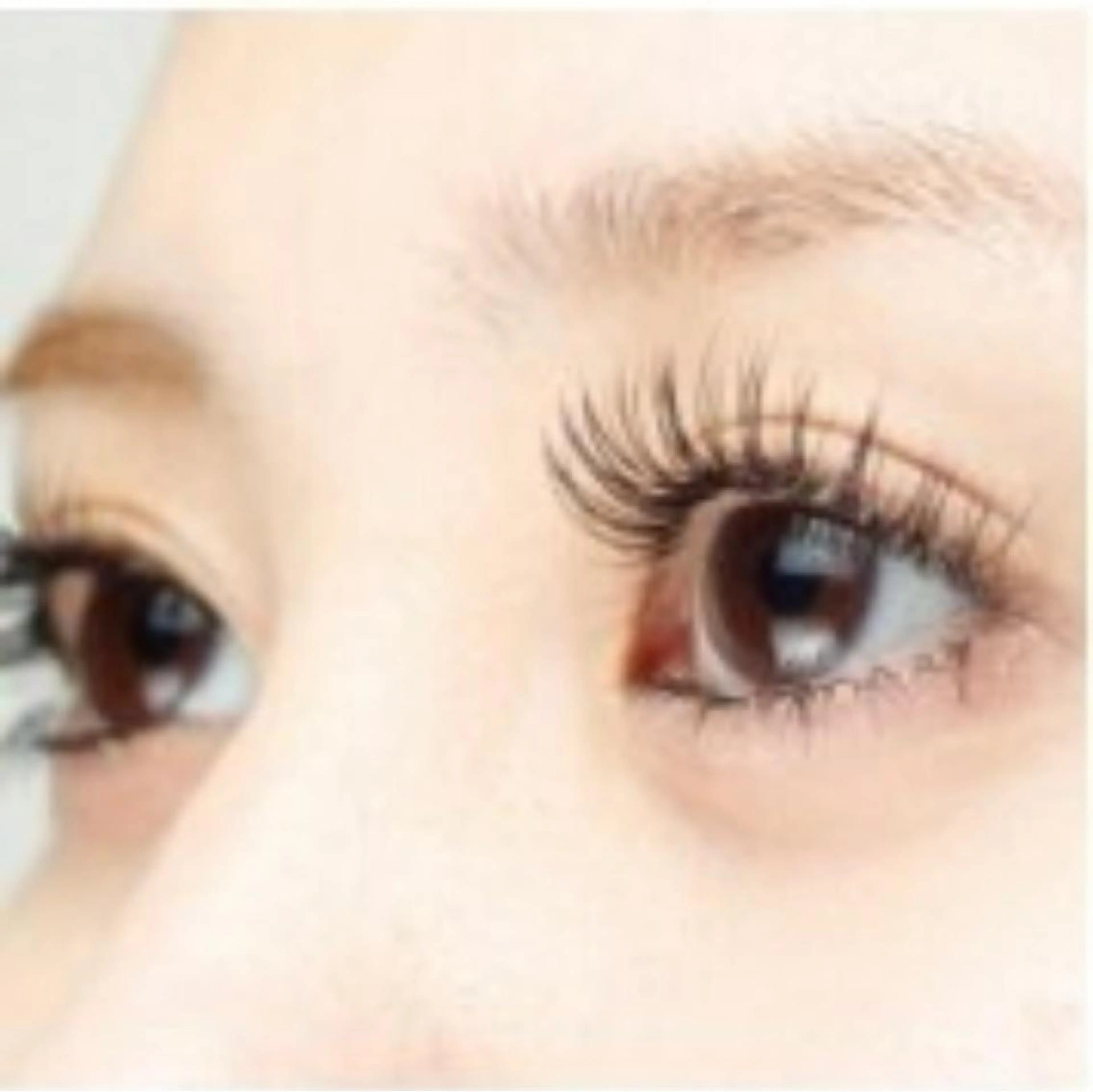 マツエク・マツパ watabe .のネイルデザイン