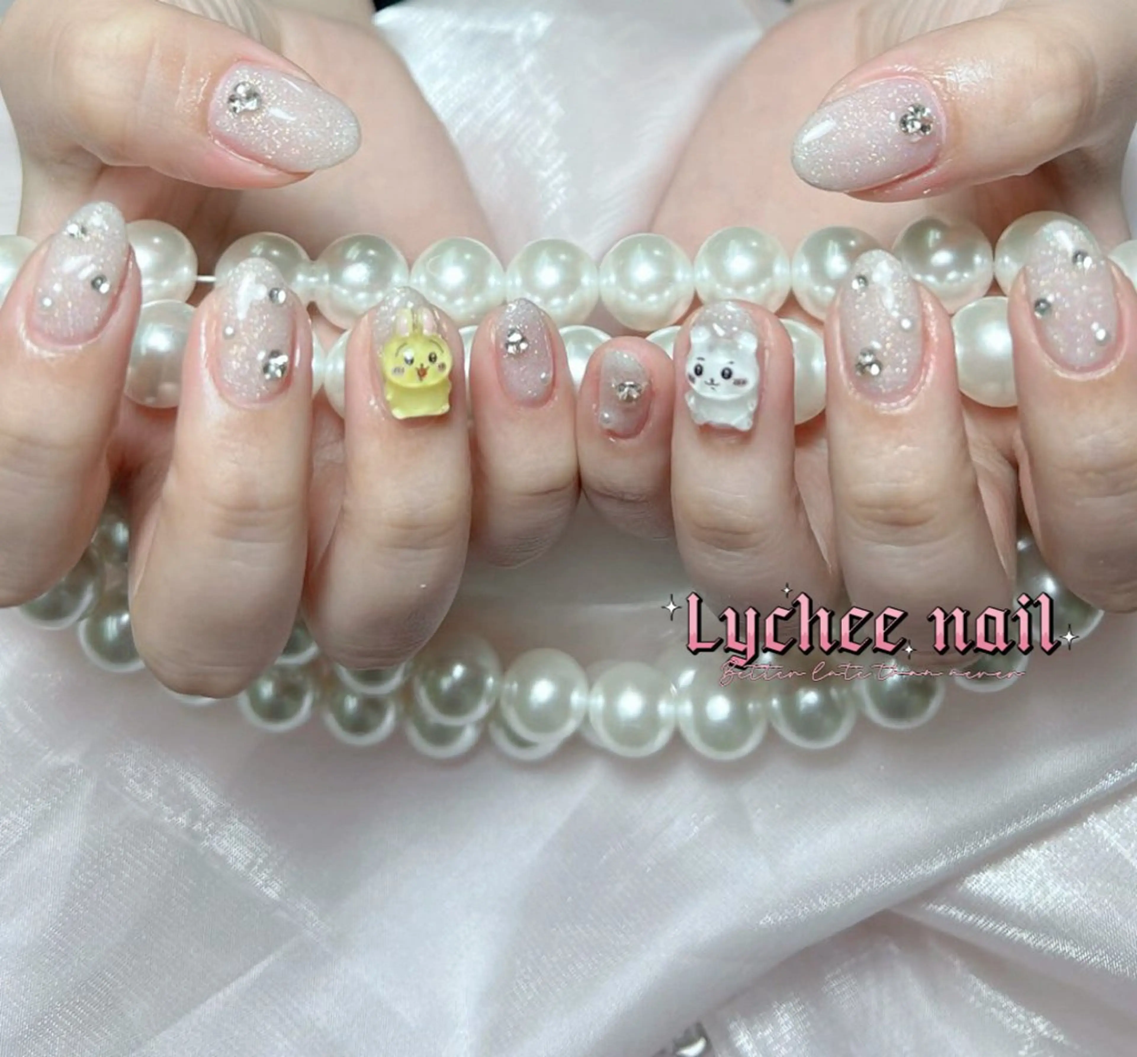ネイル キラキラネイル 韓国ネイル ワンホンネイル ハンドネイル Lychee nail salon所属・🍒Lychee ✨のネイルデザイン