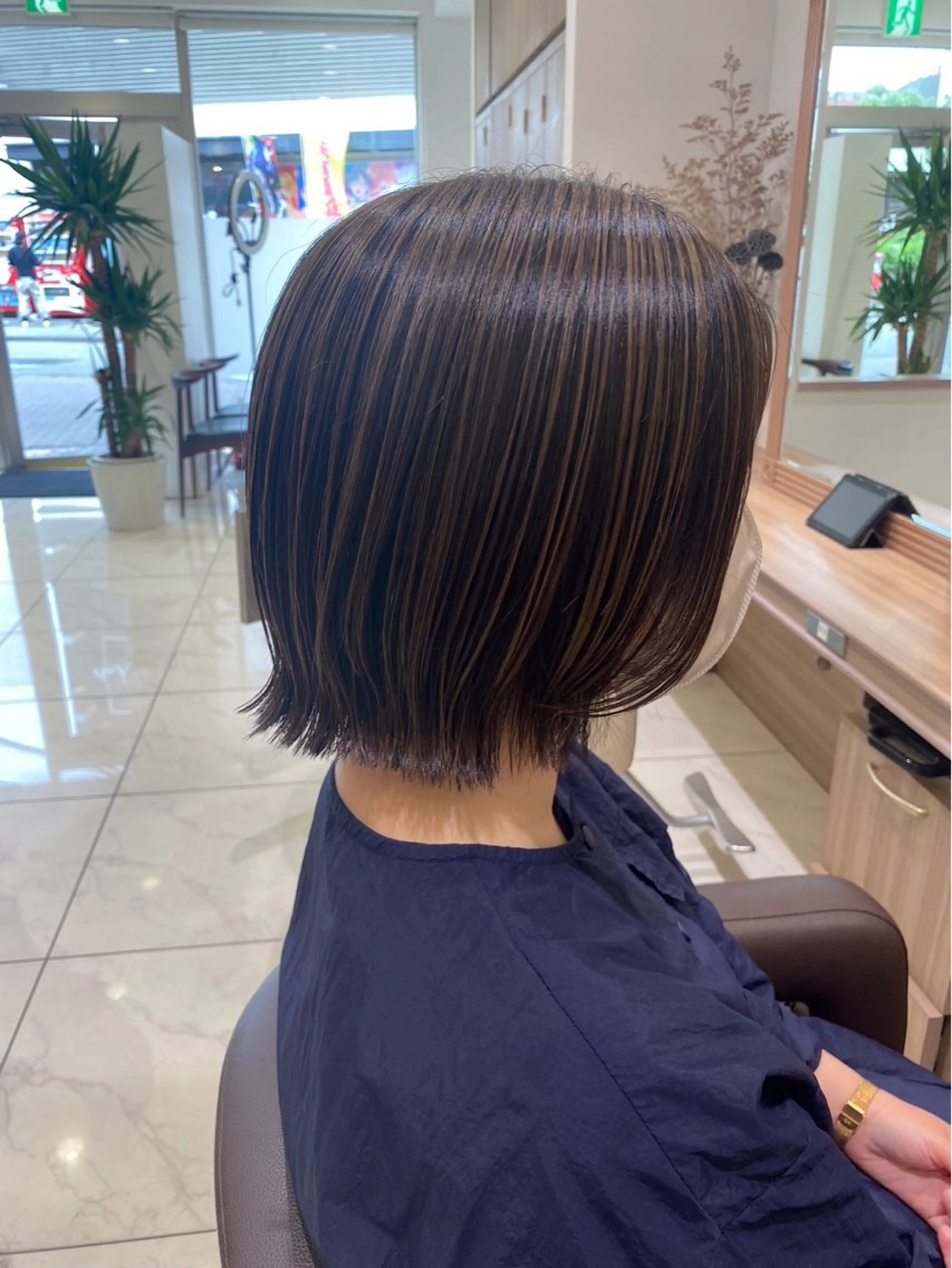 ミディアム カット ヘアカラー 🌱脱白髪染め特化 🌱岡田将英のヘアスタイル