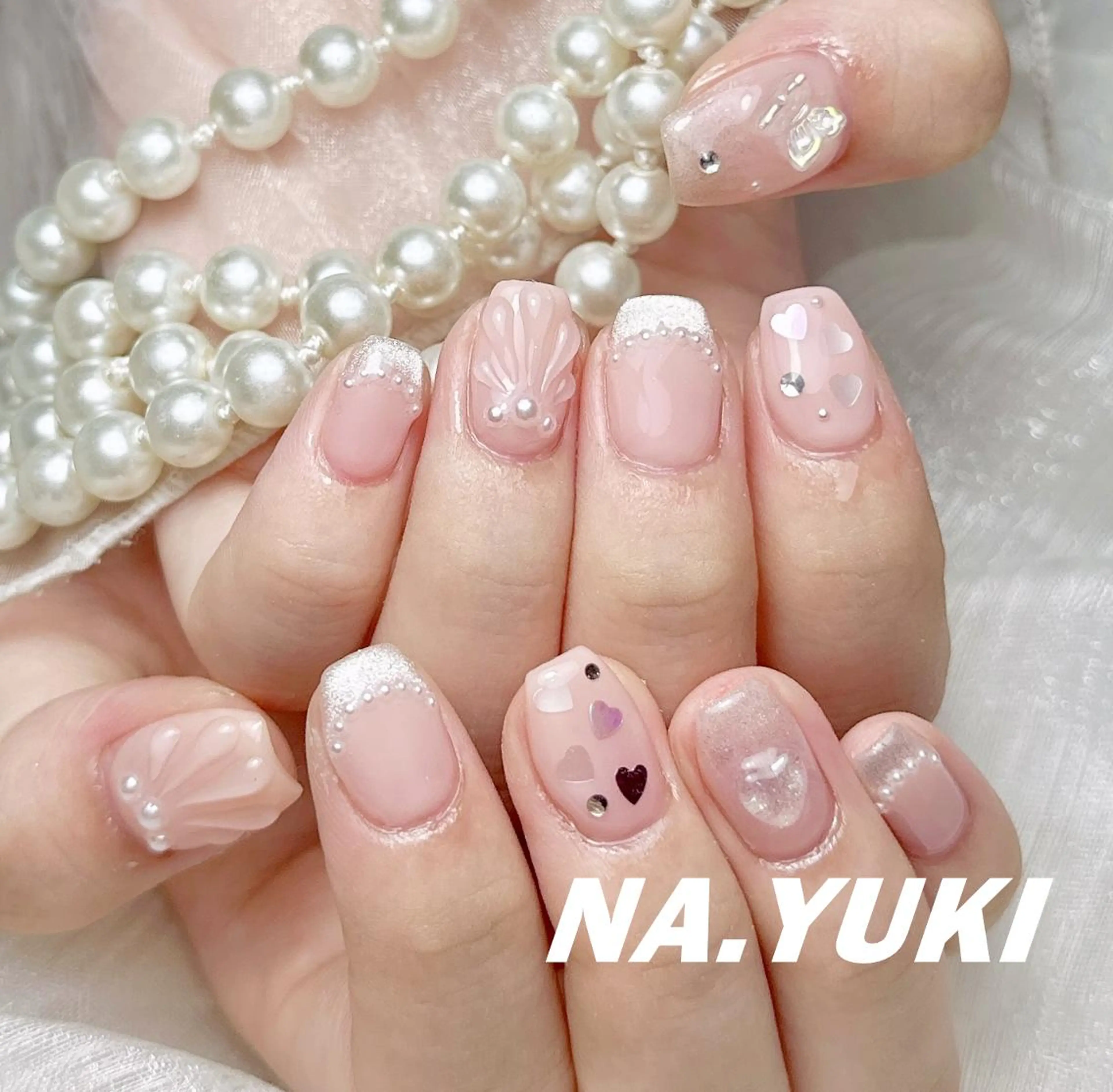 ネイル ハンドネイル ハンドケア 🌷 Mooning 🌷のネイルデザイン