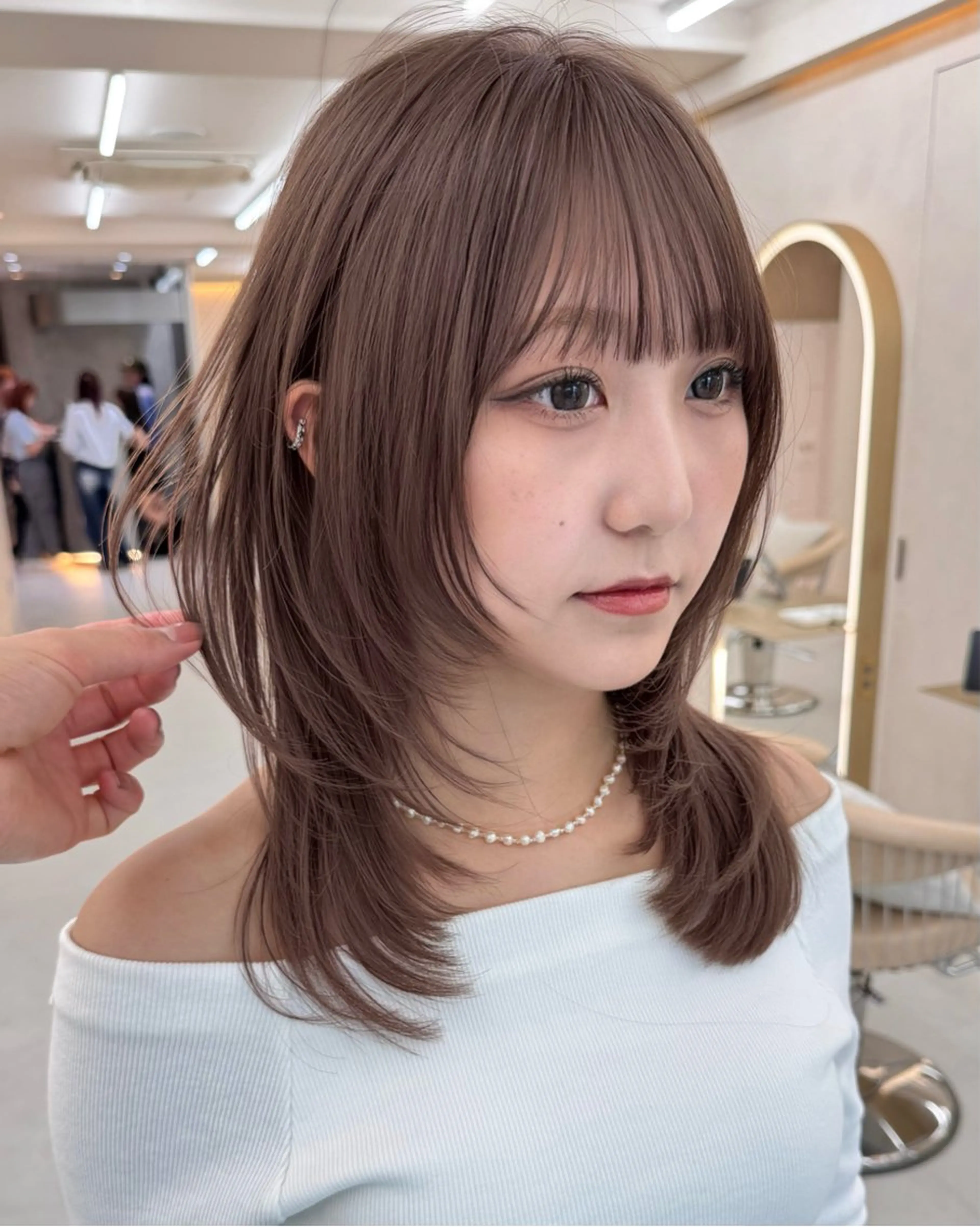 ¥0🌈軽めミディアムレイヤーカット専用❣️❣️ 鎖骨より長いミディ専用メニューです！5センチ以上のカット7/15の写真