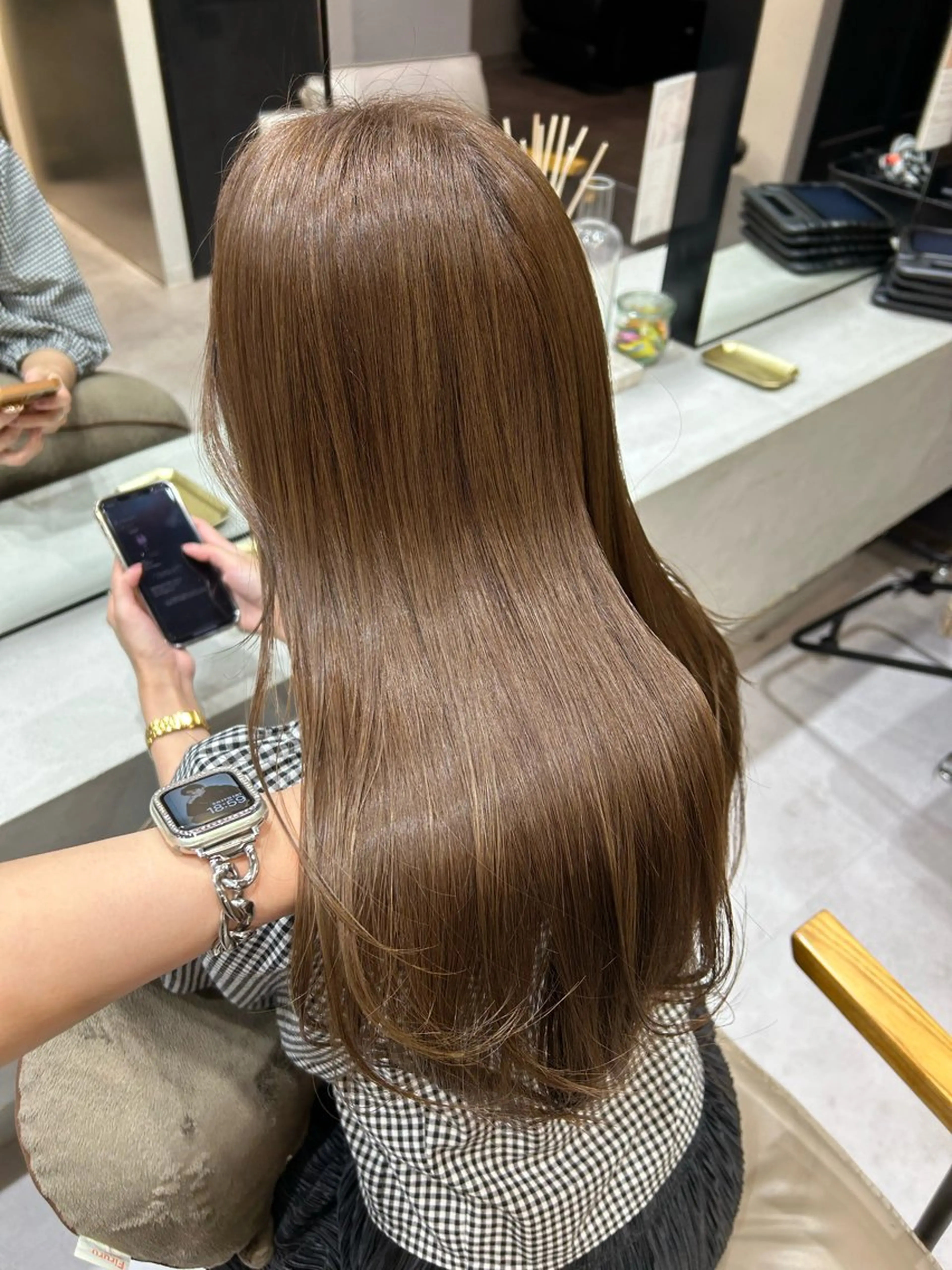 ロング 宮崎moc立川 ブリーチのヘアスタイル