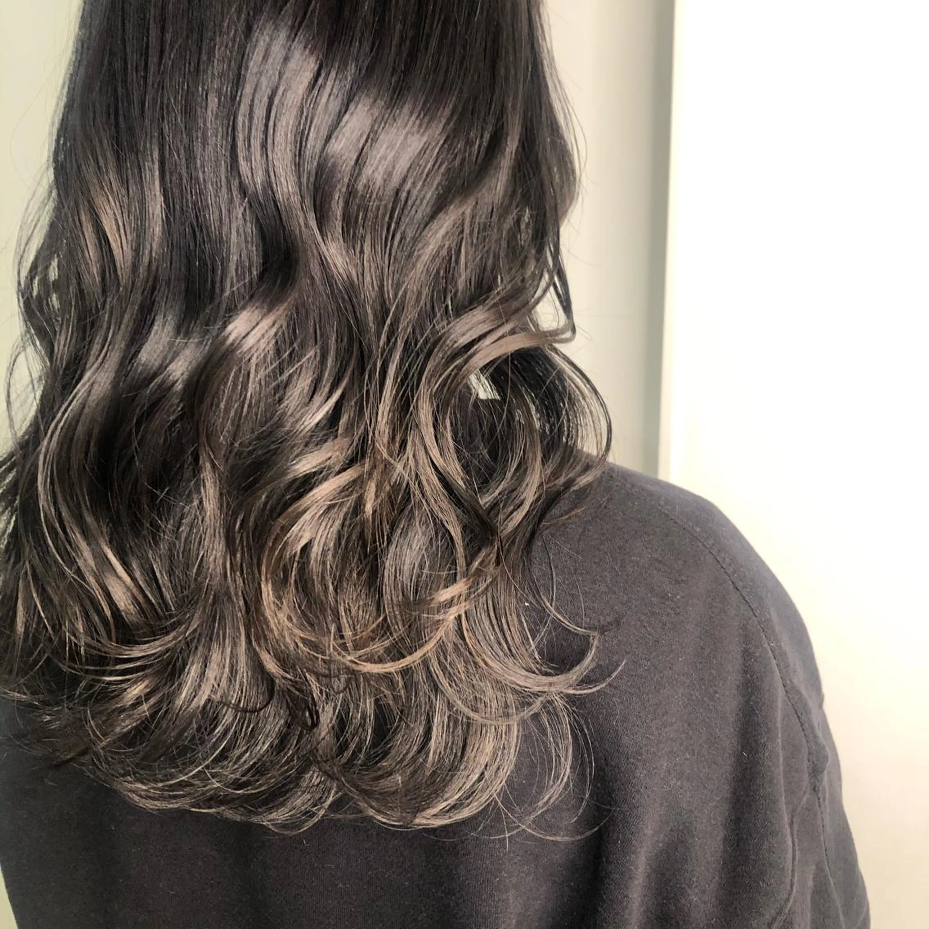 セミロング カラー ヘアアレンジ マツエク・マツパ グレージュ Noah's　Ark所属・透明感カラー🫧ヘア セット🫧松本菜月の眉毛・アイブロウイメージ