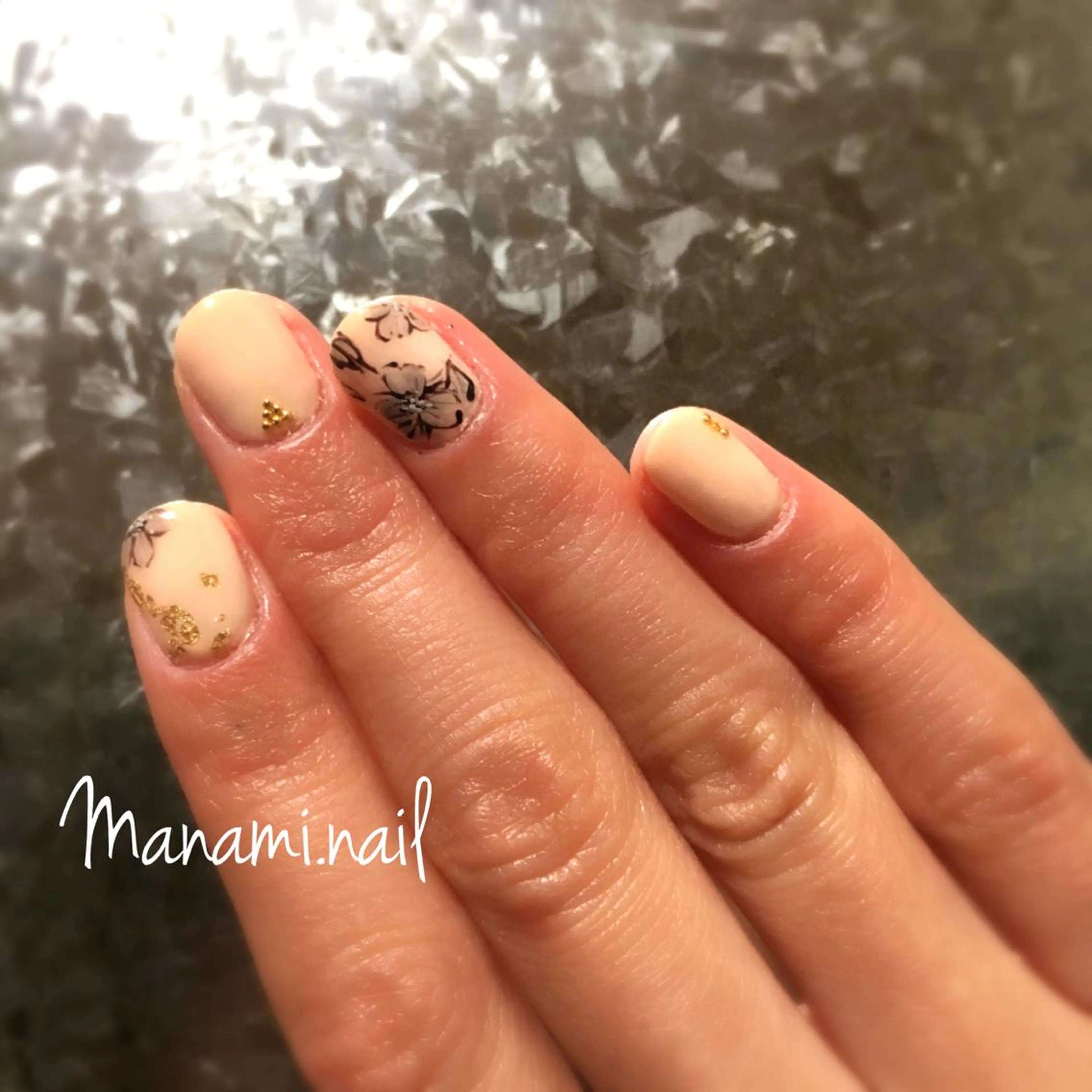 ネイル Loom所属・hrd manamiのネイルデザイン
