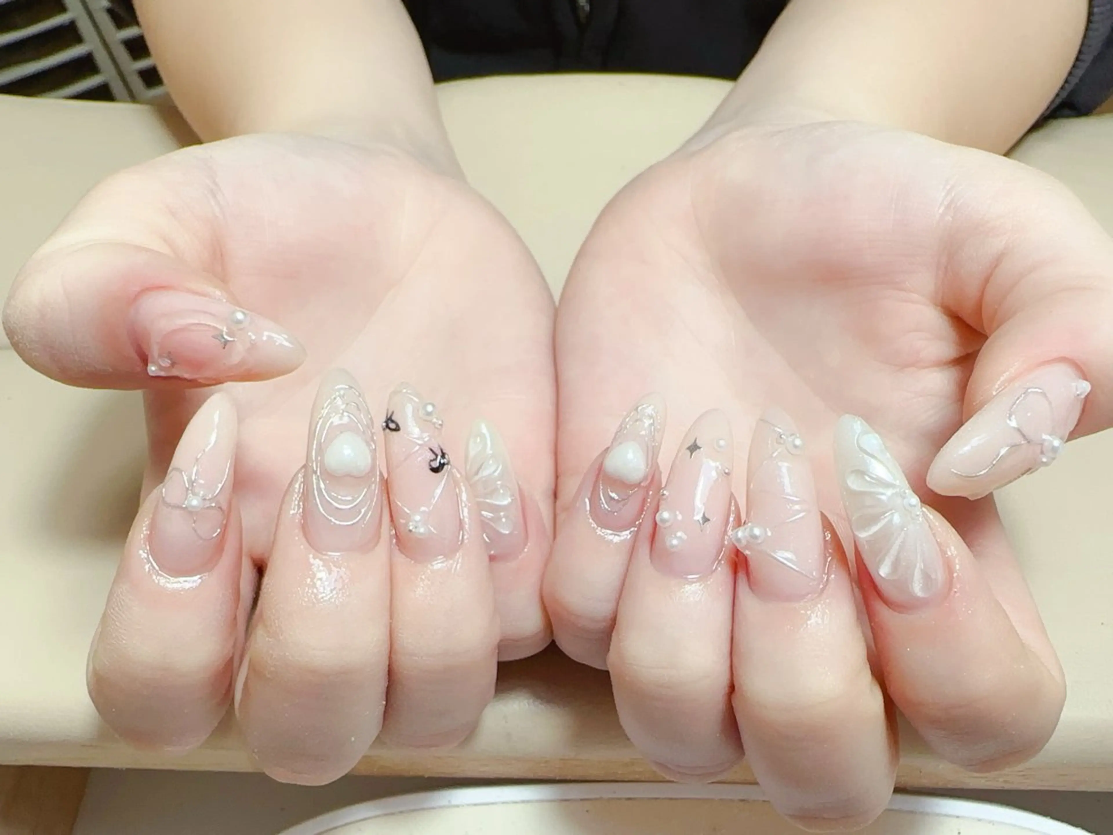 ネイル ハンドネイル NAIL CIRCLESのネイルデザイン