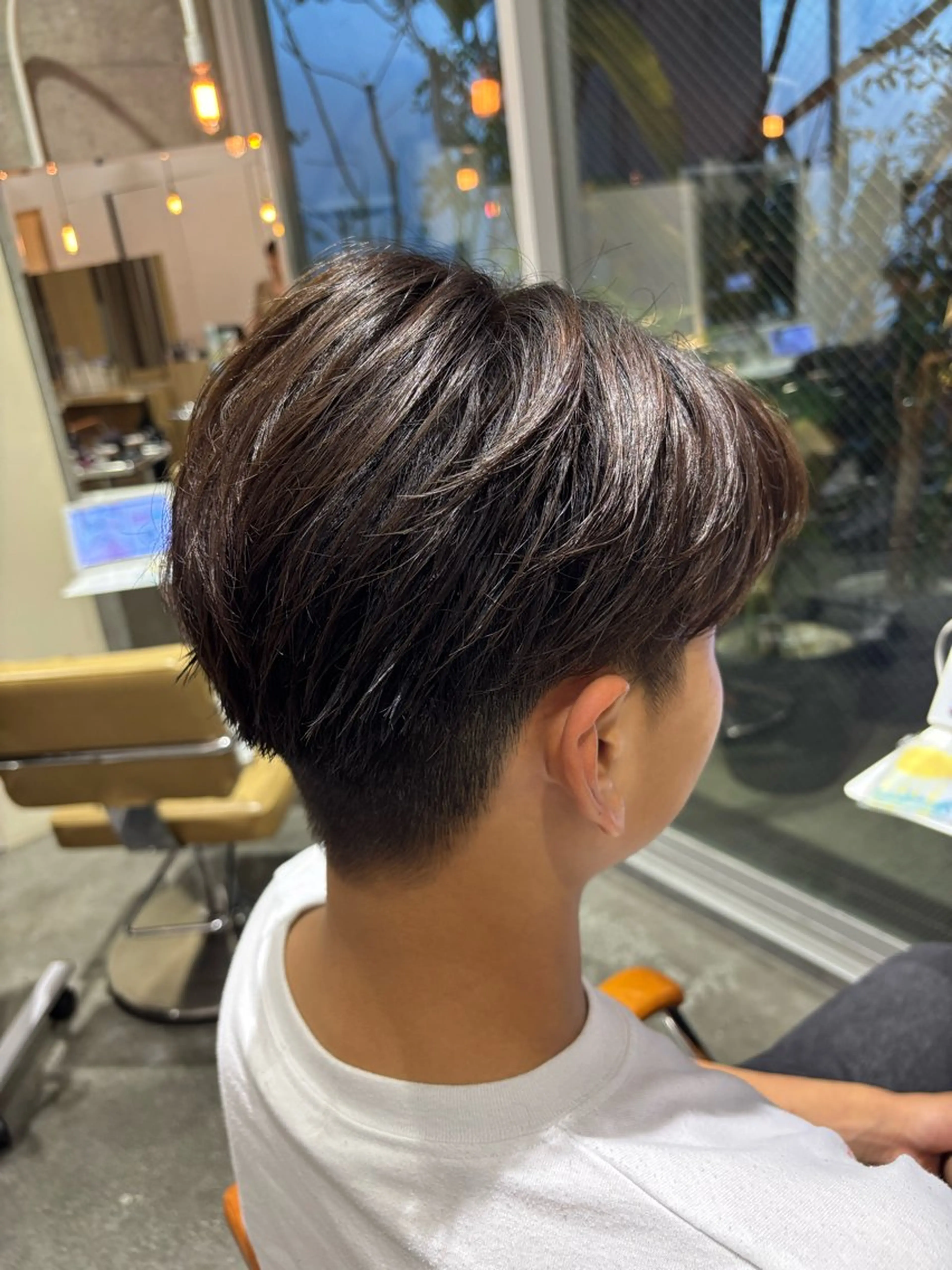 メンズ センターパート 刈り上げ 井向 幹滉のヘアスタイル