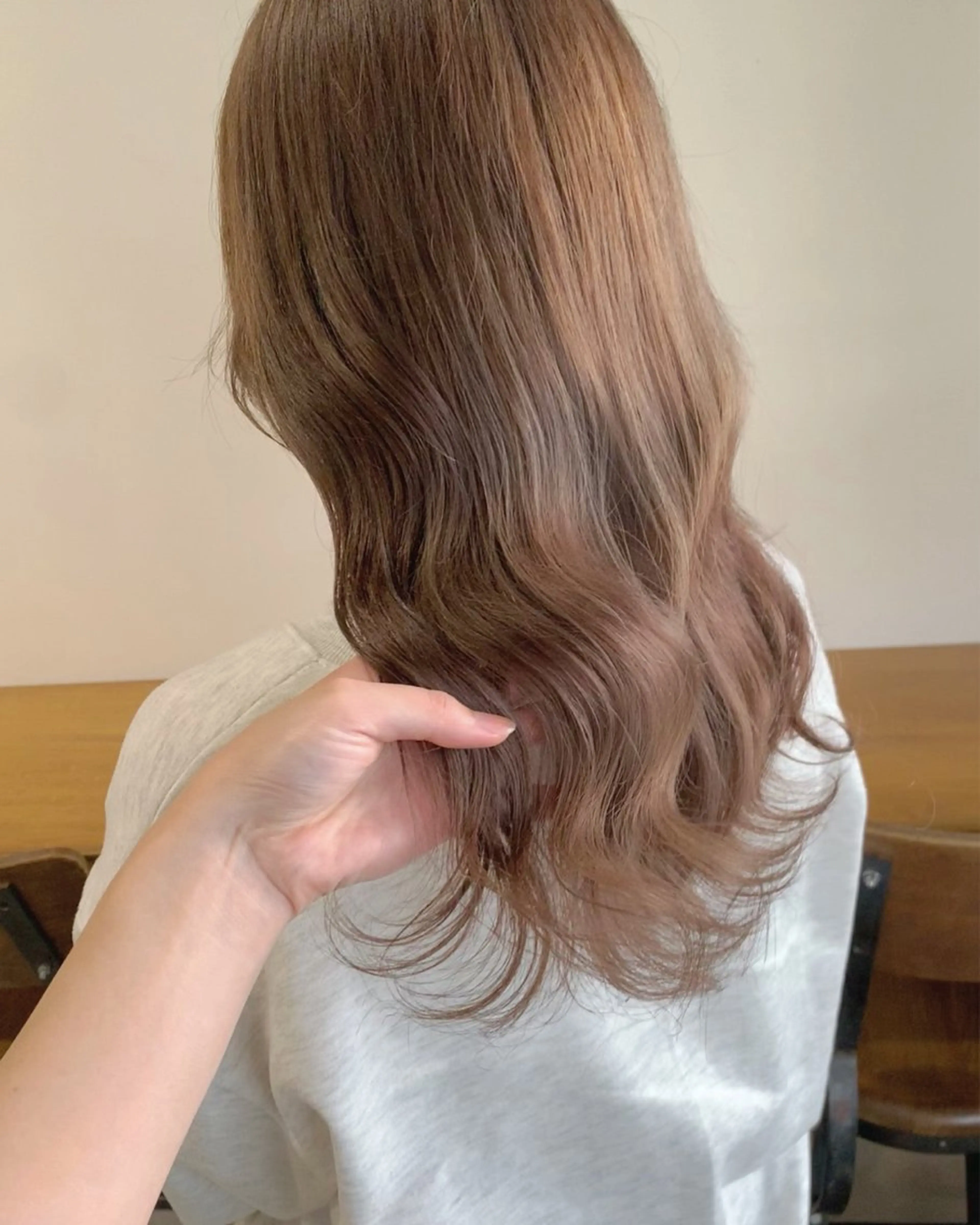 セミロング カラー ヘアアレンジ ヘアカラー トリートメント ヘッドスパ ヘアセット 山口 樹里のヘアスタイル
