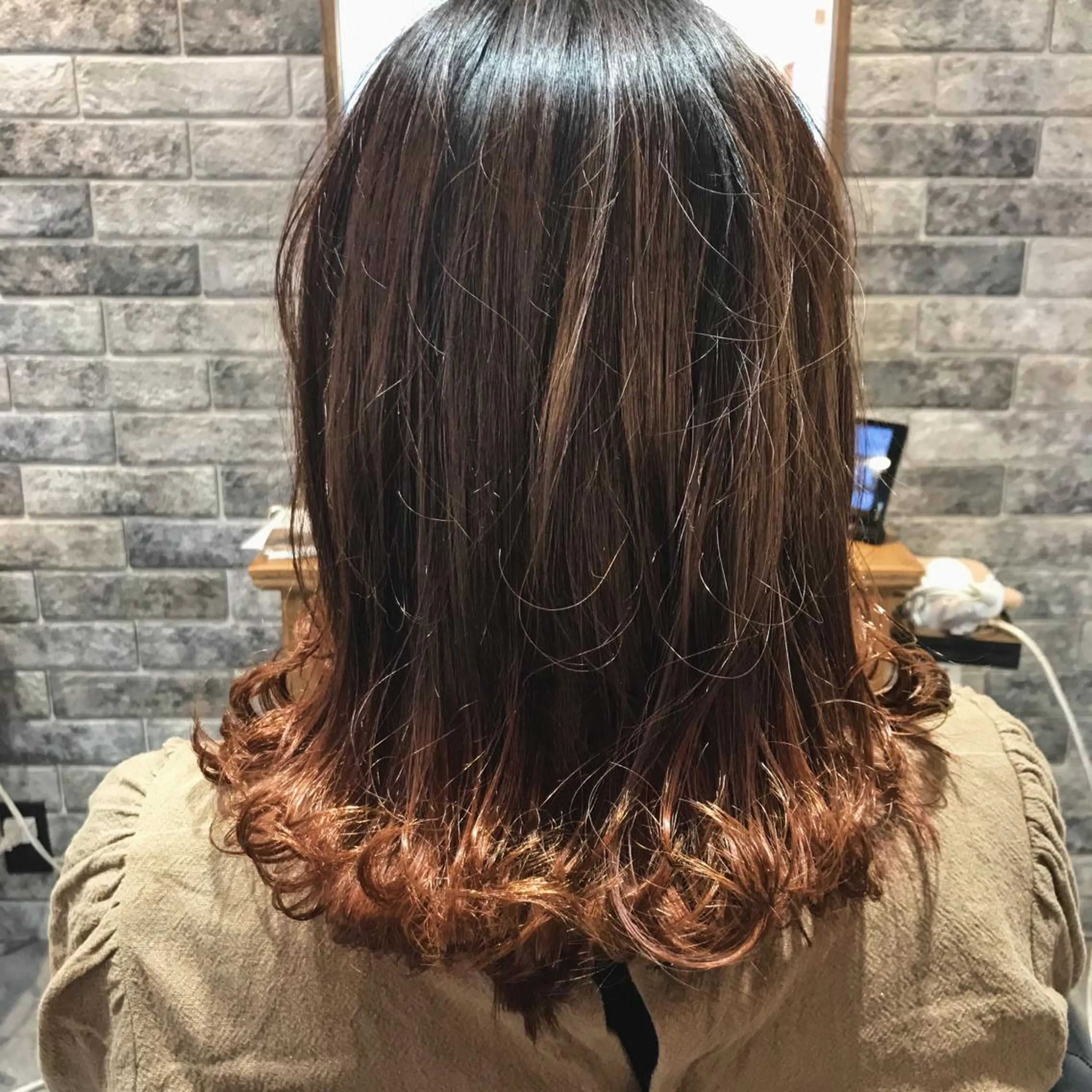 ミディアム 所渉/韓国レイヤー /ウルフカットのヘアスタイル