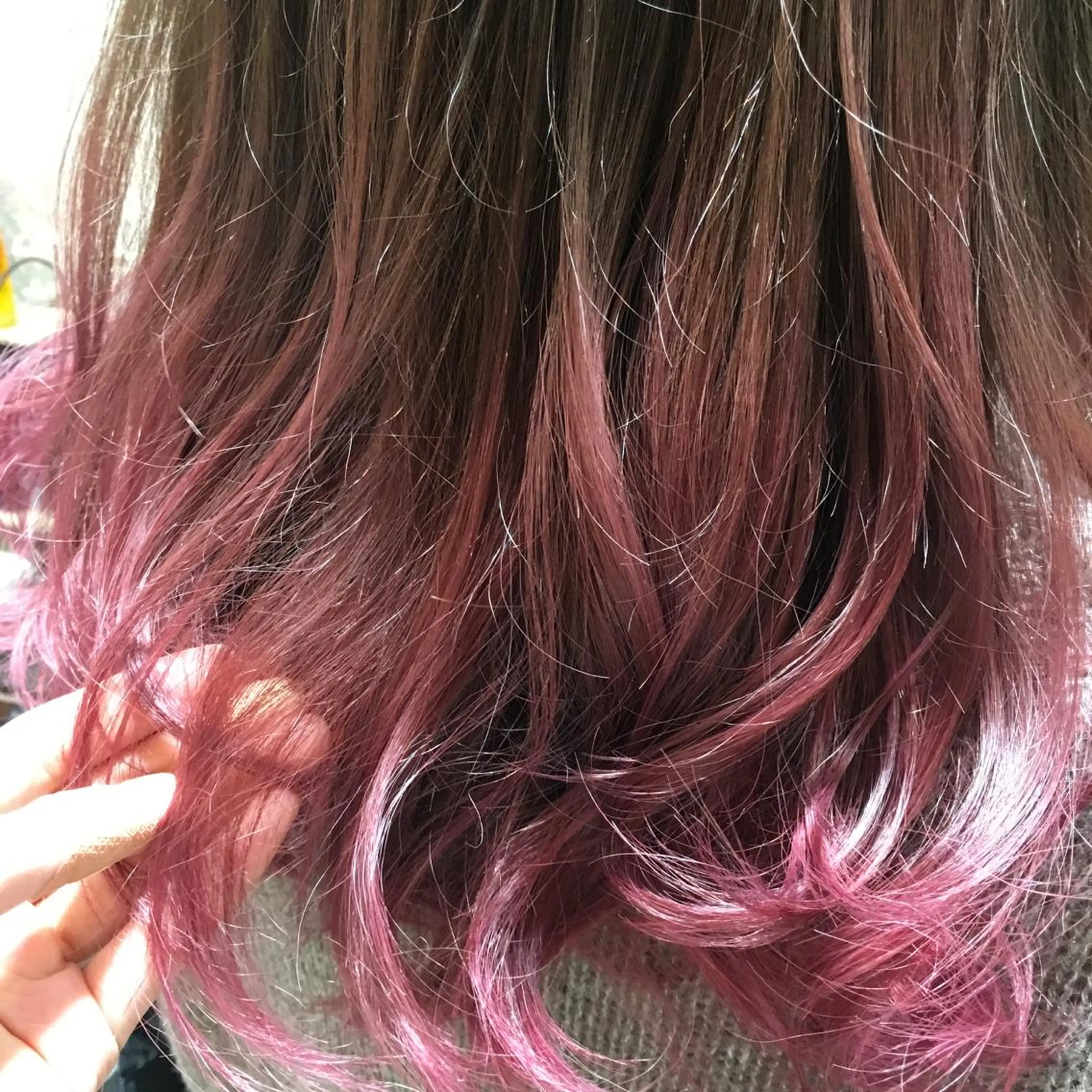 ロング カラー ブリーチ リノヘアーデザイン所属・鈴木 麻希のヘアスタイル