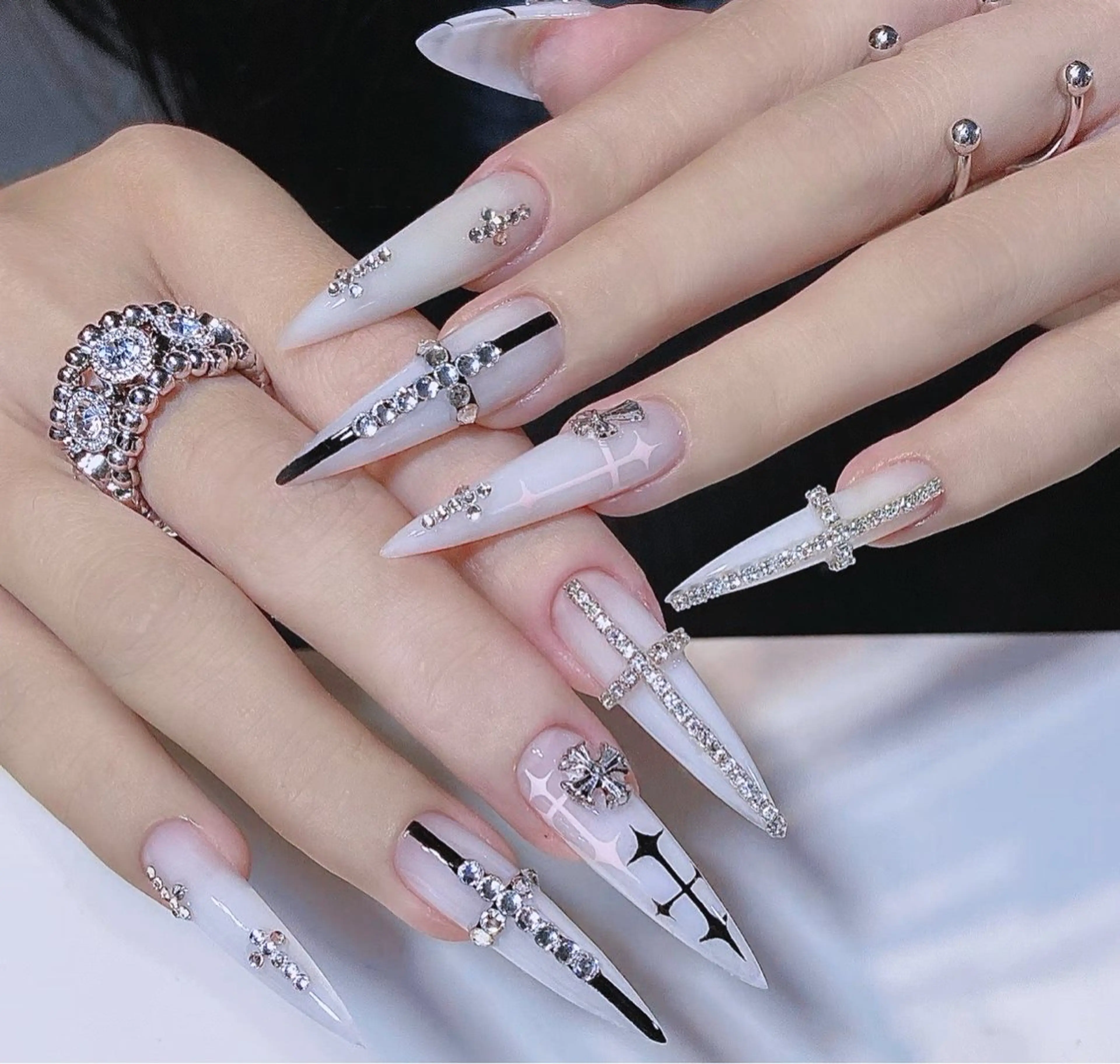 ネイル マルチュー所属・💎MARUCHU NAIL🎀のネイルデザイン