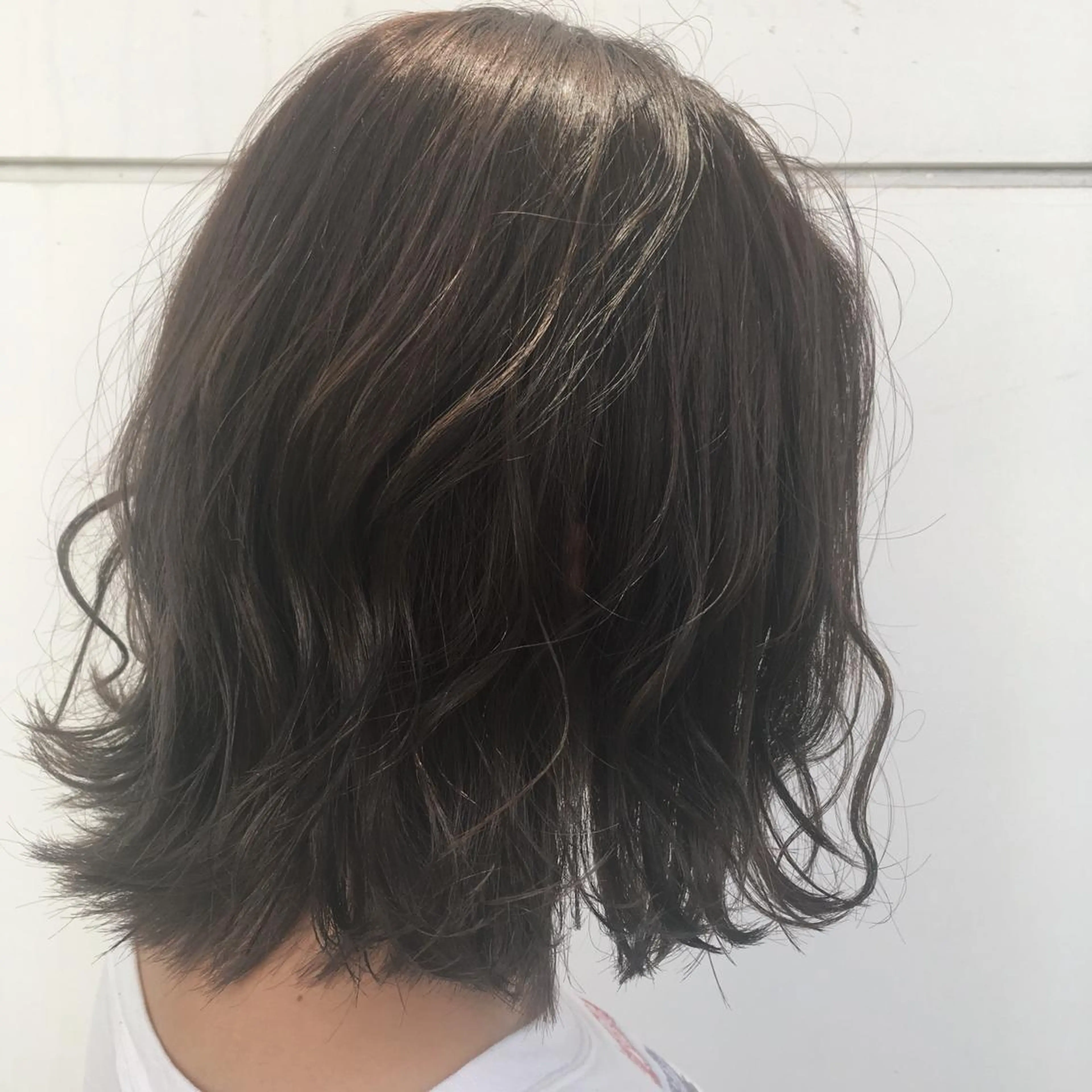 ミディアム カラー ヘアカラー トリートメント RINA🧤 デザインとボブのヘアスタイル
