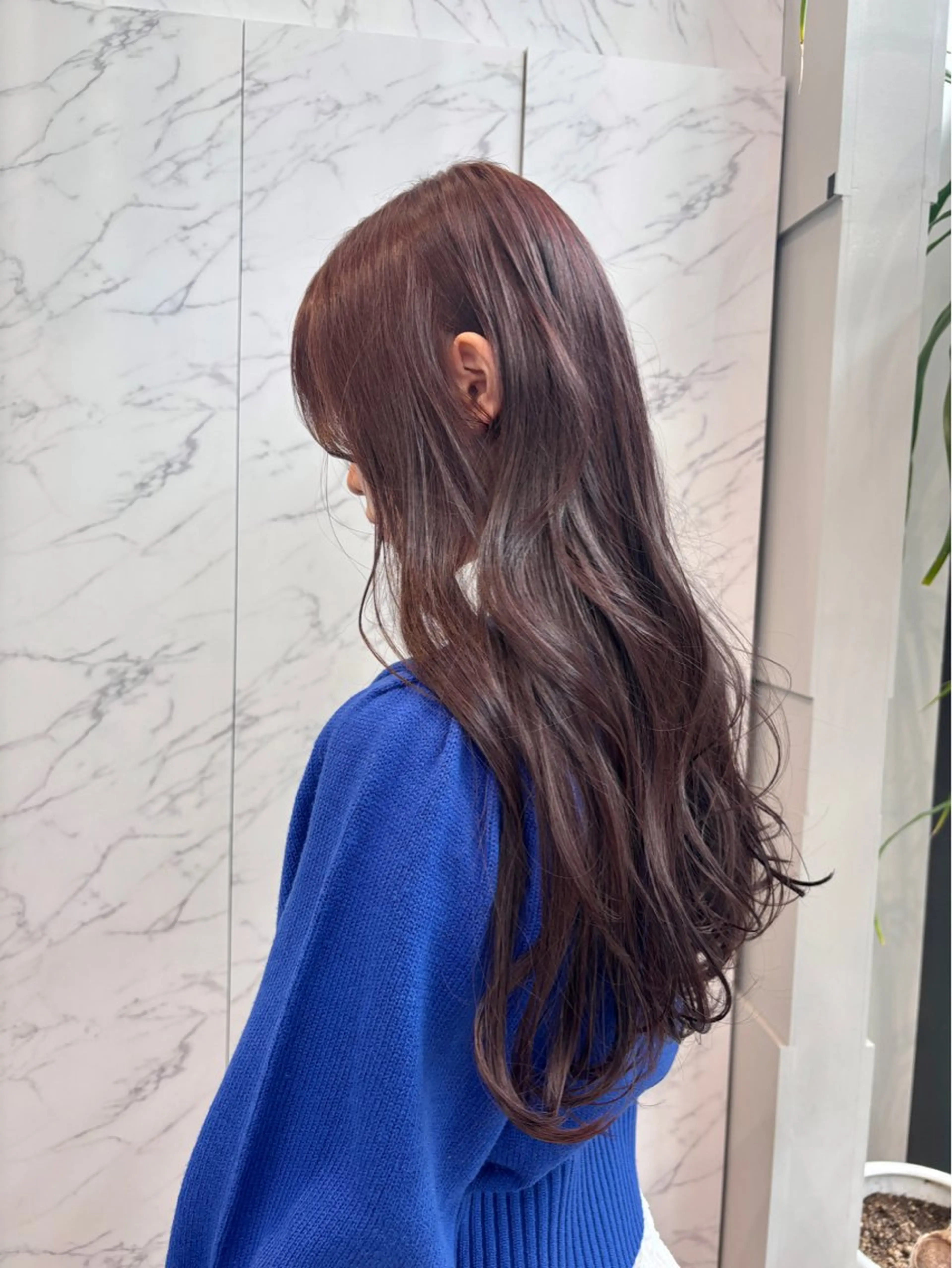 ロング カラー ピンクカラー 卒業式のヘアスタイル カット ヘアカラー miu /透明感カラーのヘアスタイル