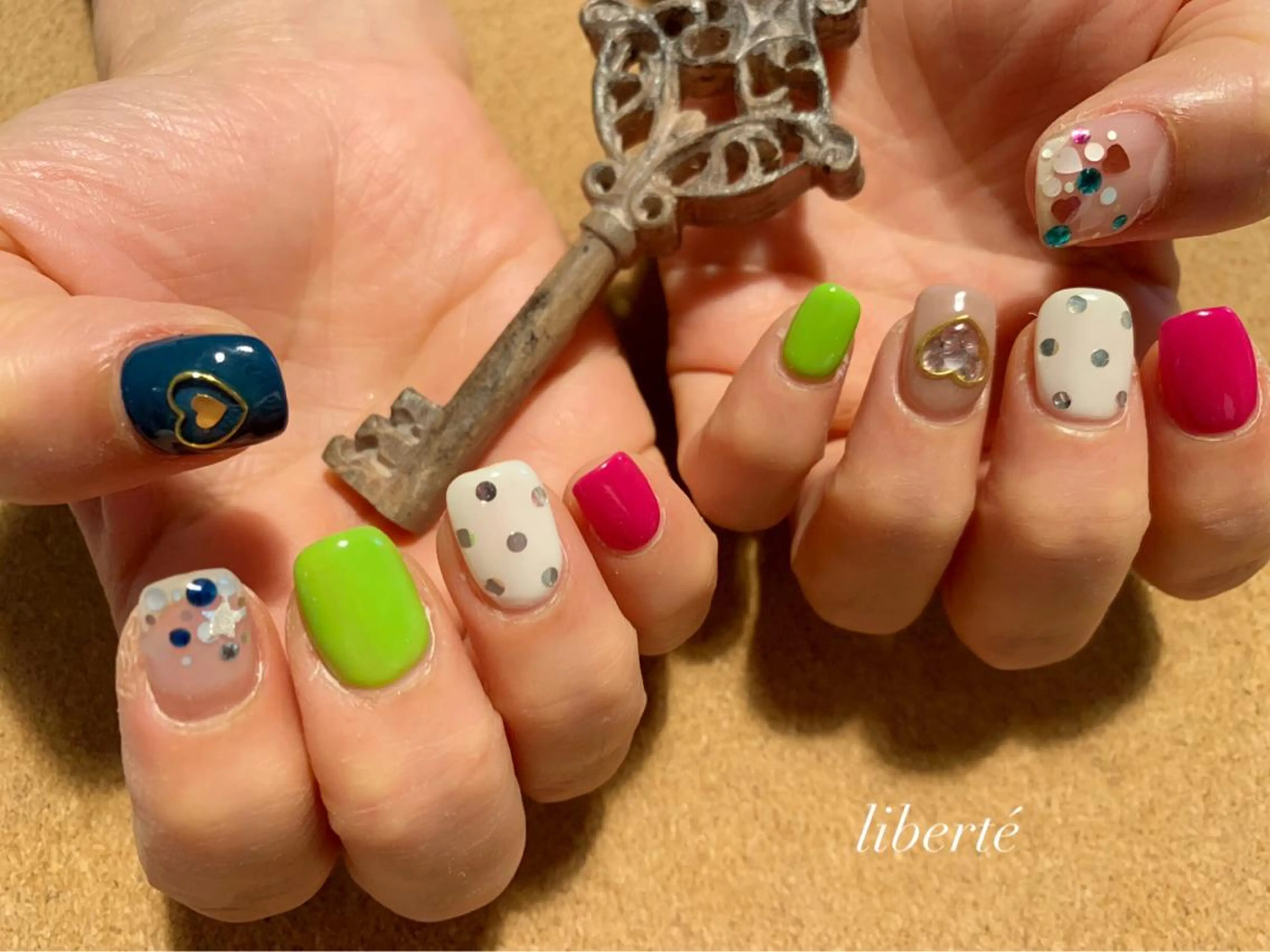 ネイル liberté (リベルテ)のネイルデザイン