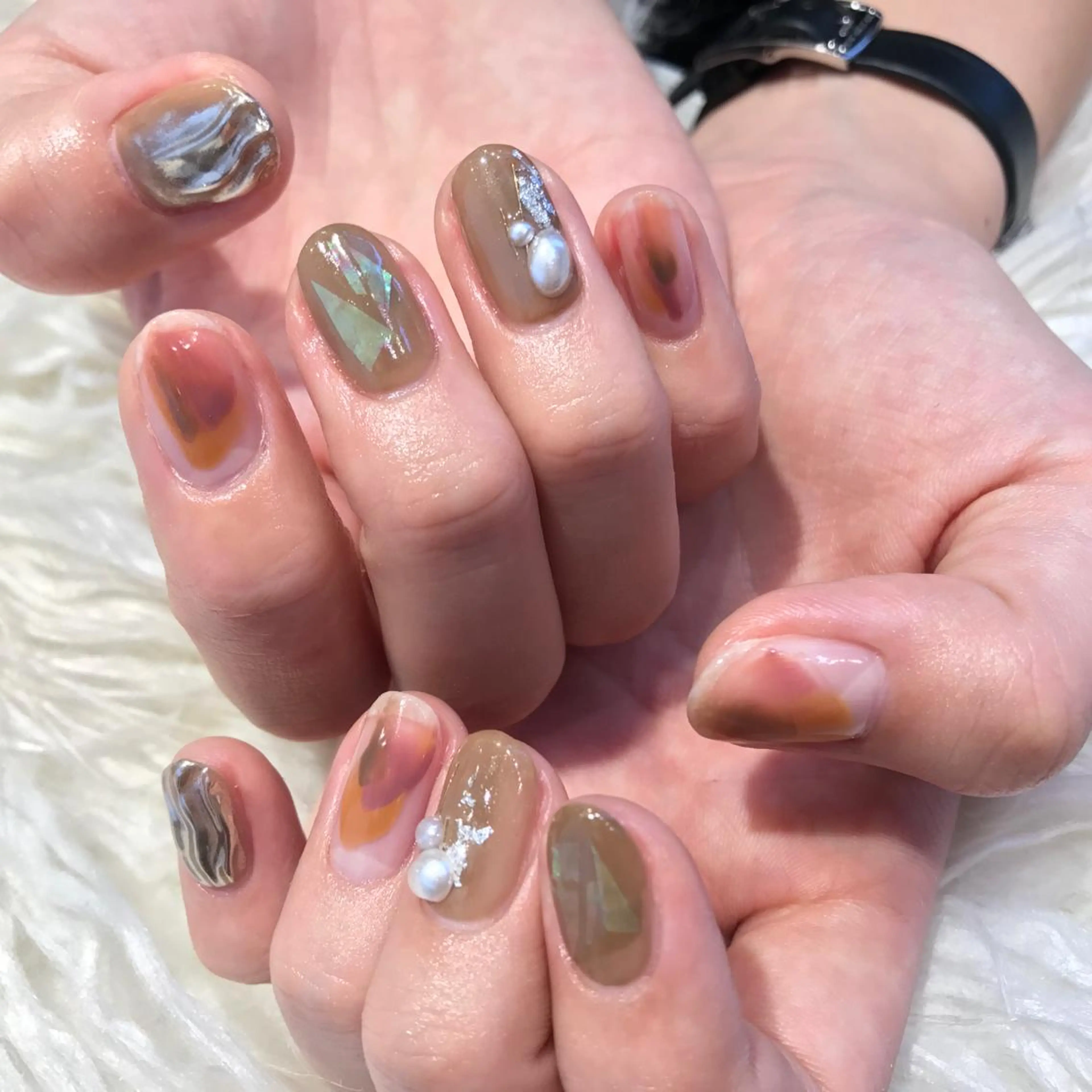 ネイル ホログラムネイル ニュアンスネイル EARTH nanaのネイルデザイン