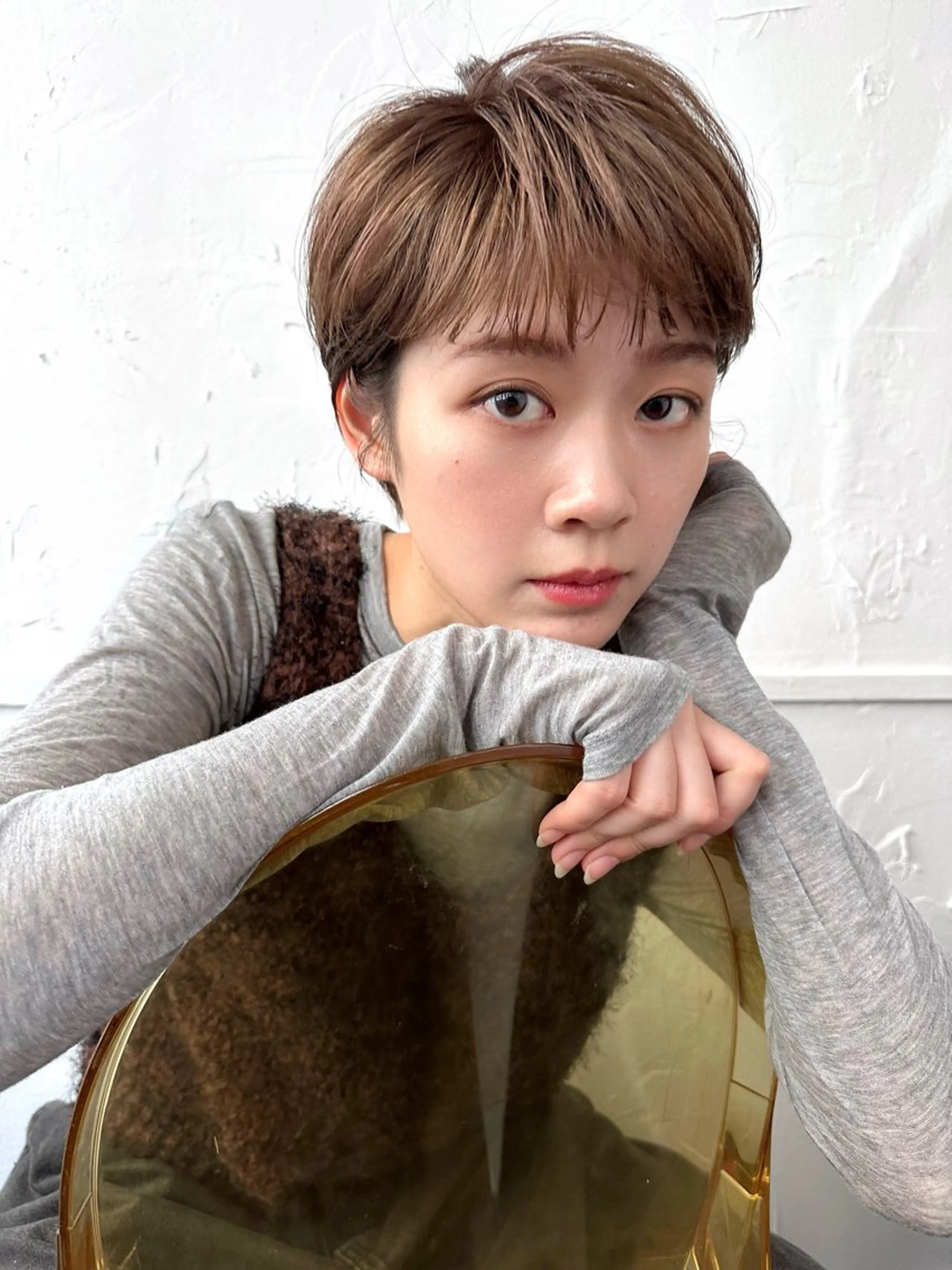 ショート カット ヘアカラー 魚谷 綾渚のヘアスタイル