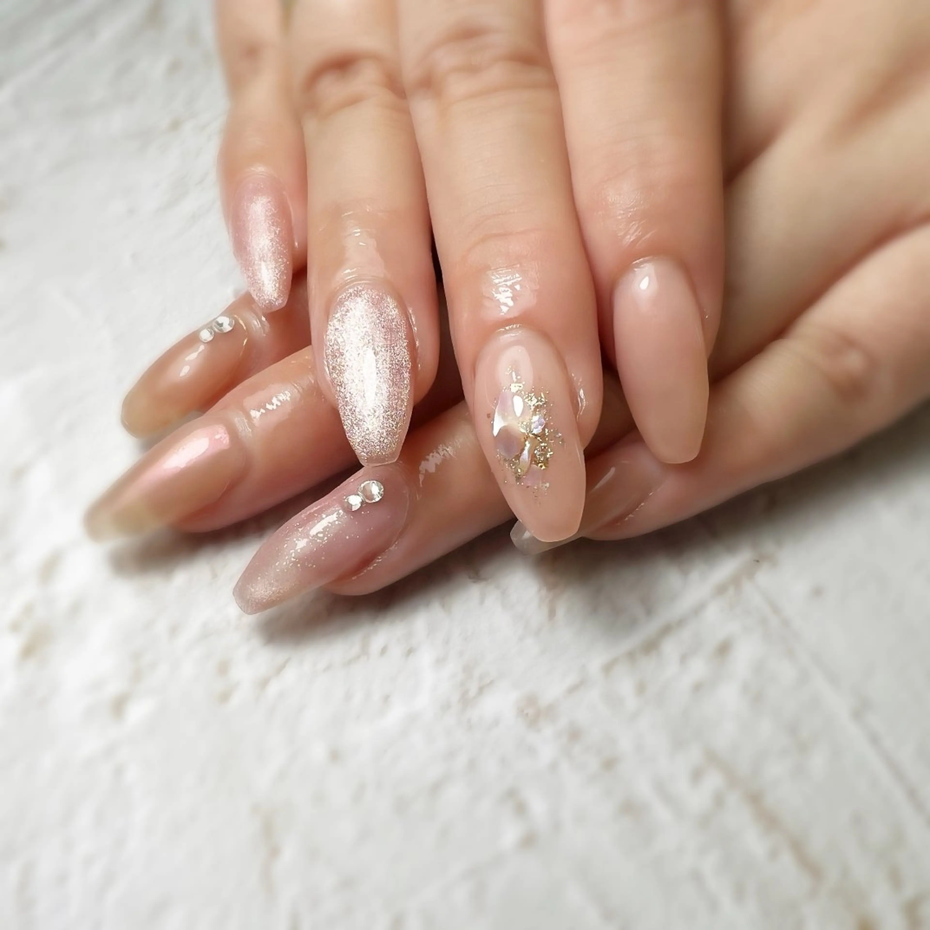 ネイル ハンドネイル フットネイル NAILsalon Laki(ラキ)のネイルデザイン