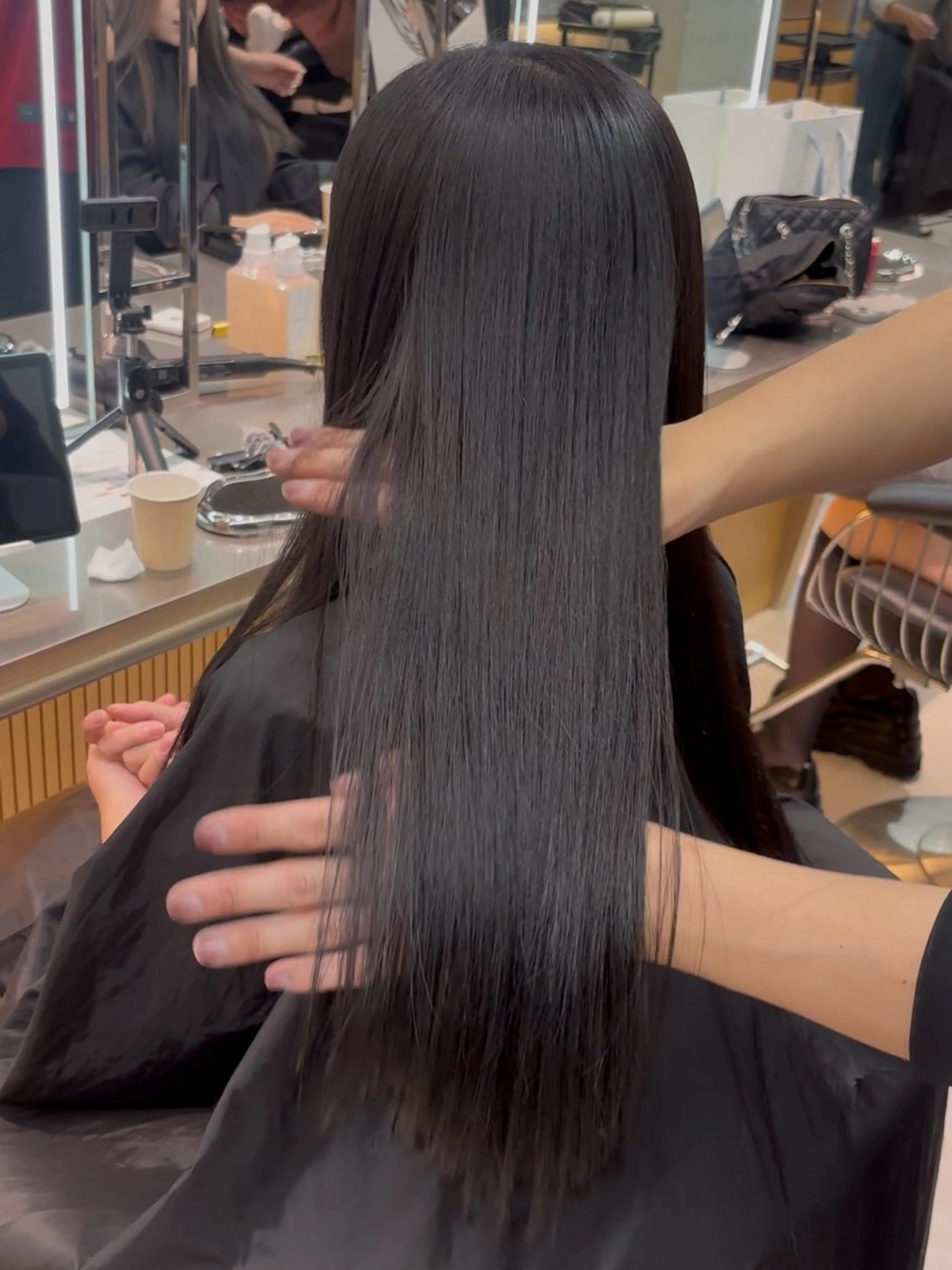 ロング パーマ 髪質改善 レイヤーカット 縮毛矯正 【美髪矯正) 吉村　清志のヘアスタイル