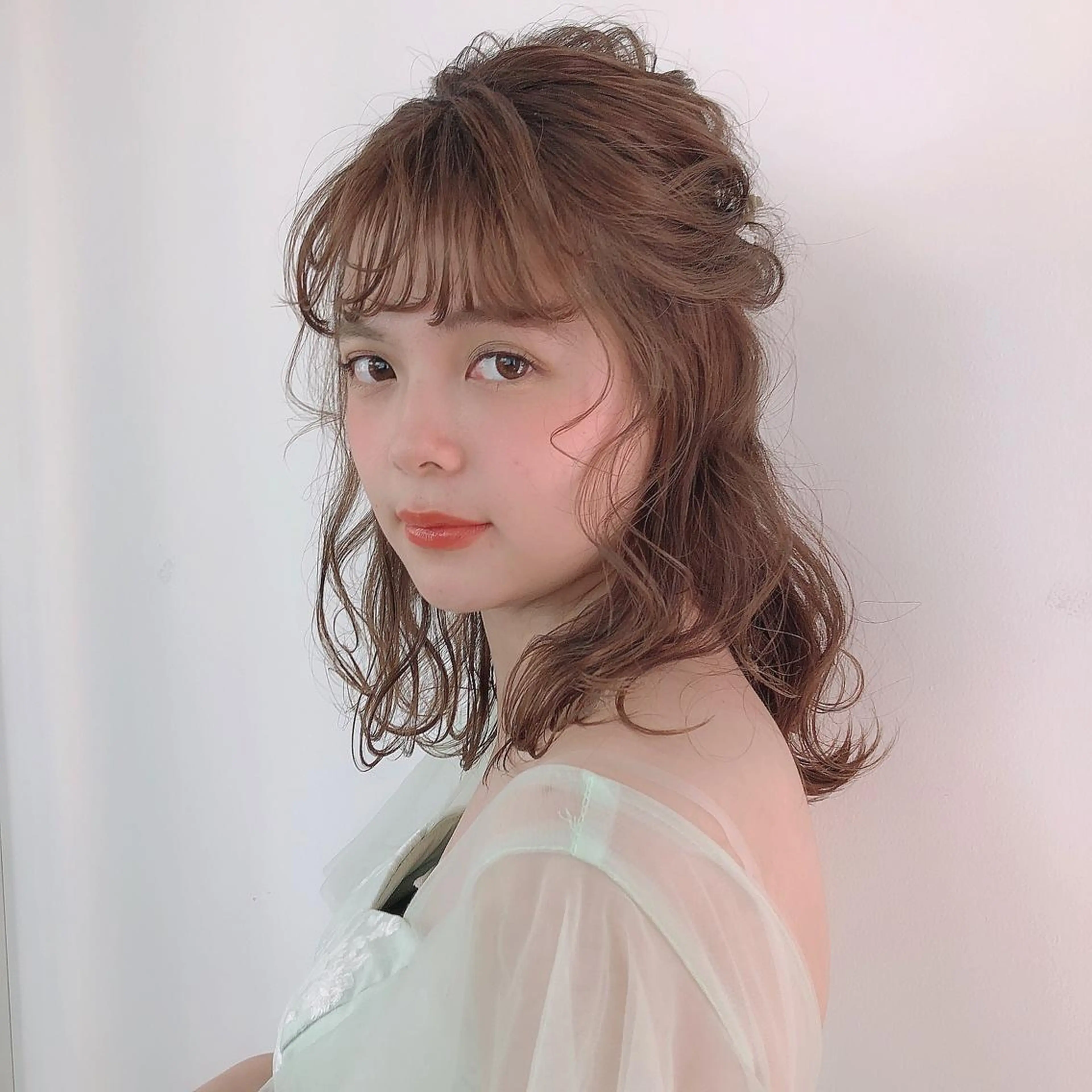 ミディアム カラー ヘアアレンジ 榎園 由美のヘアスタイル