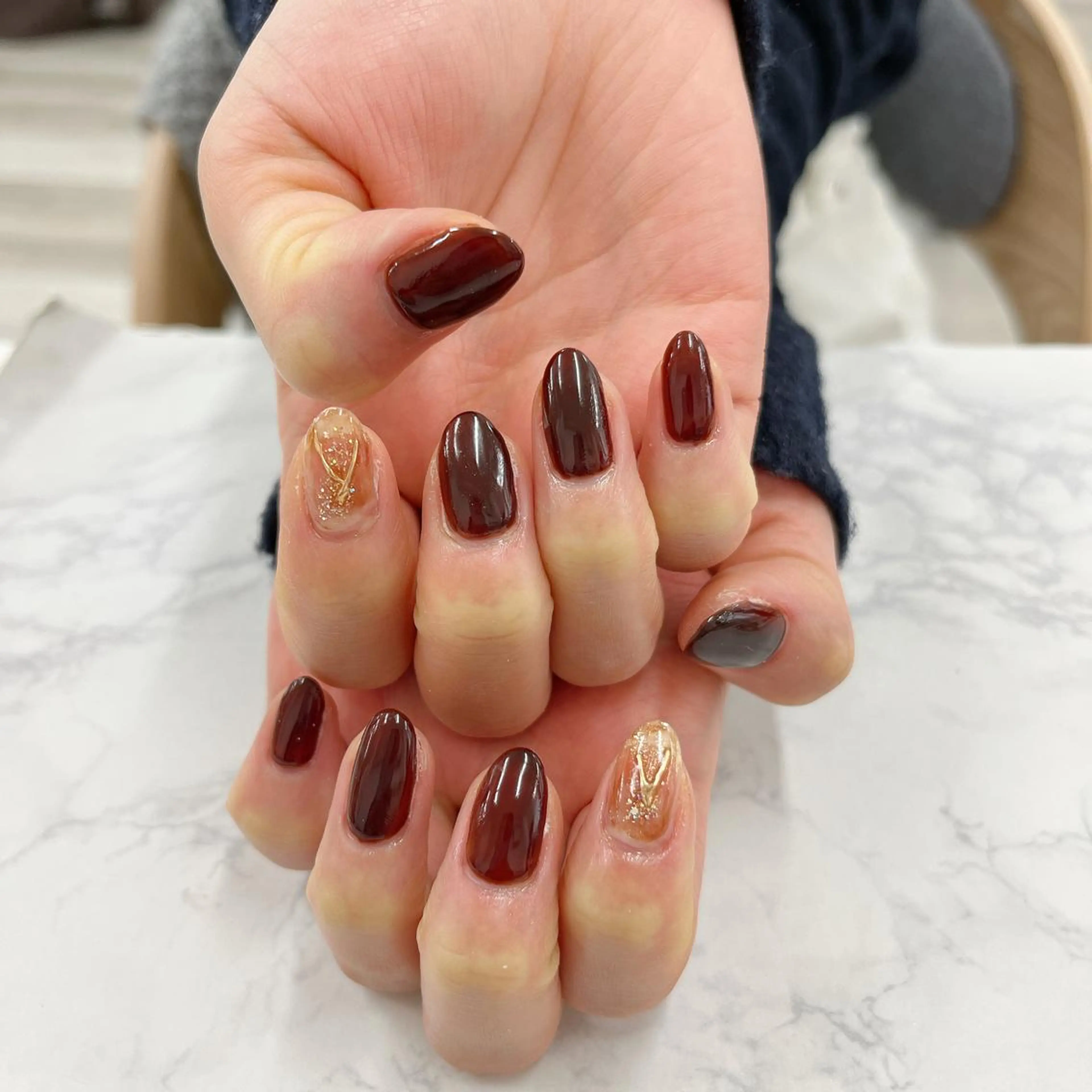 ネイル アートネイル ブラウン ミラーネイル ニュアンスネイル Bianca TORII🌞のネイルデザイン