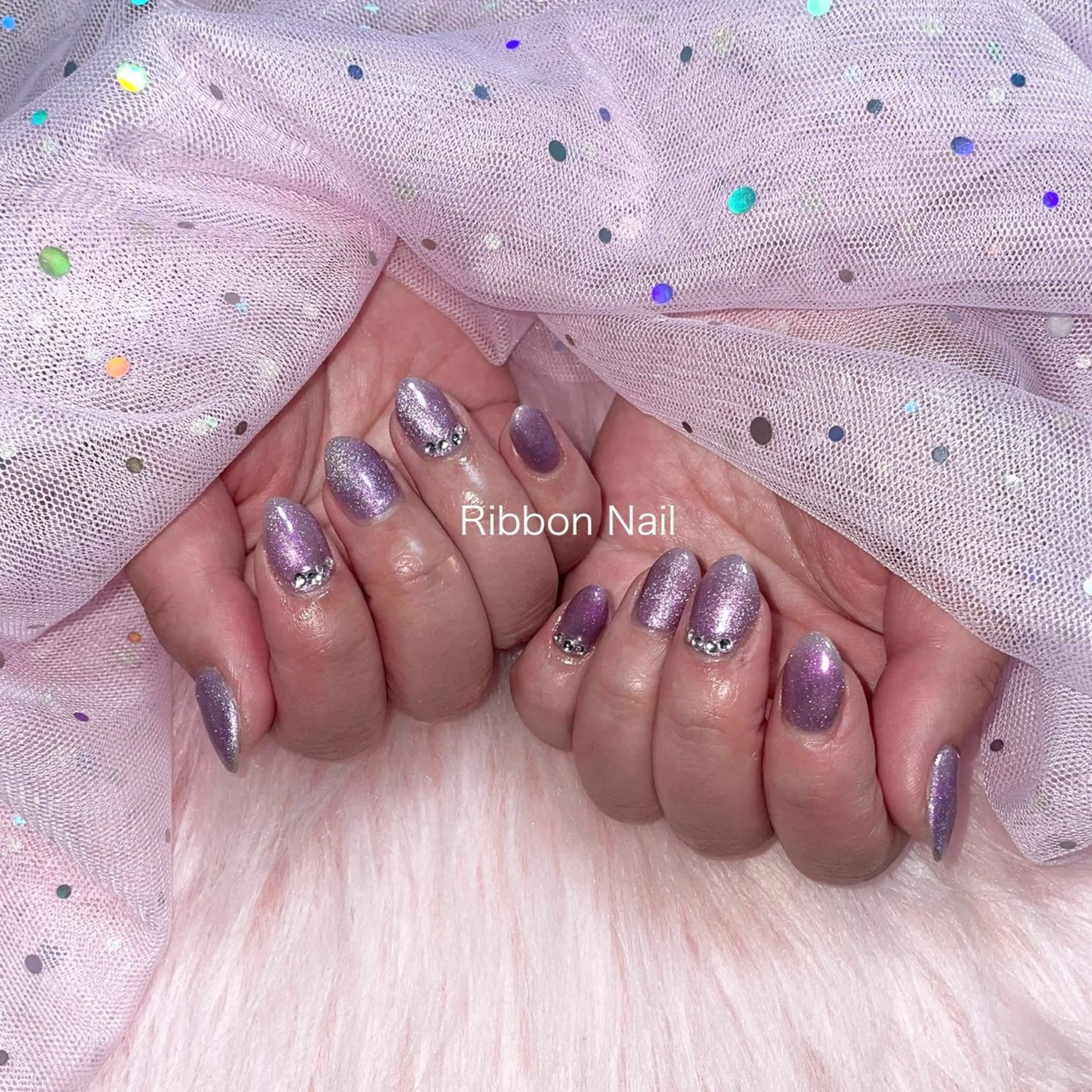 ネイル パープル ストーンネイル ハンドネイル Ribbon nailのネイルデザイン