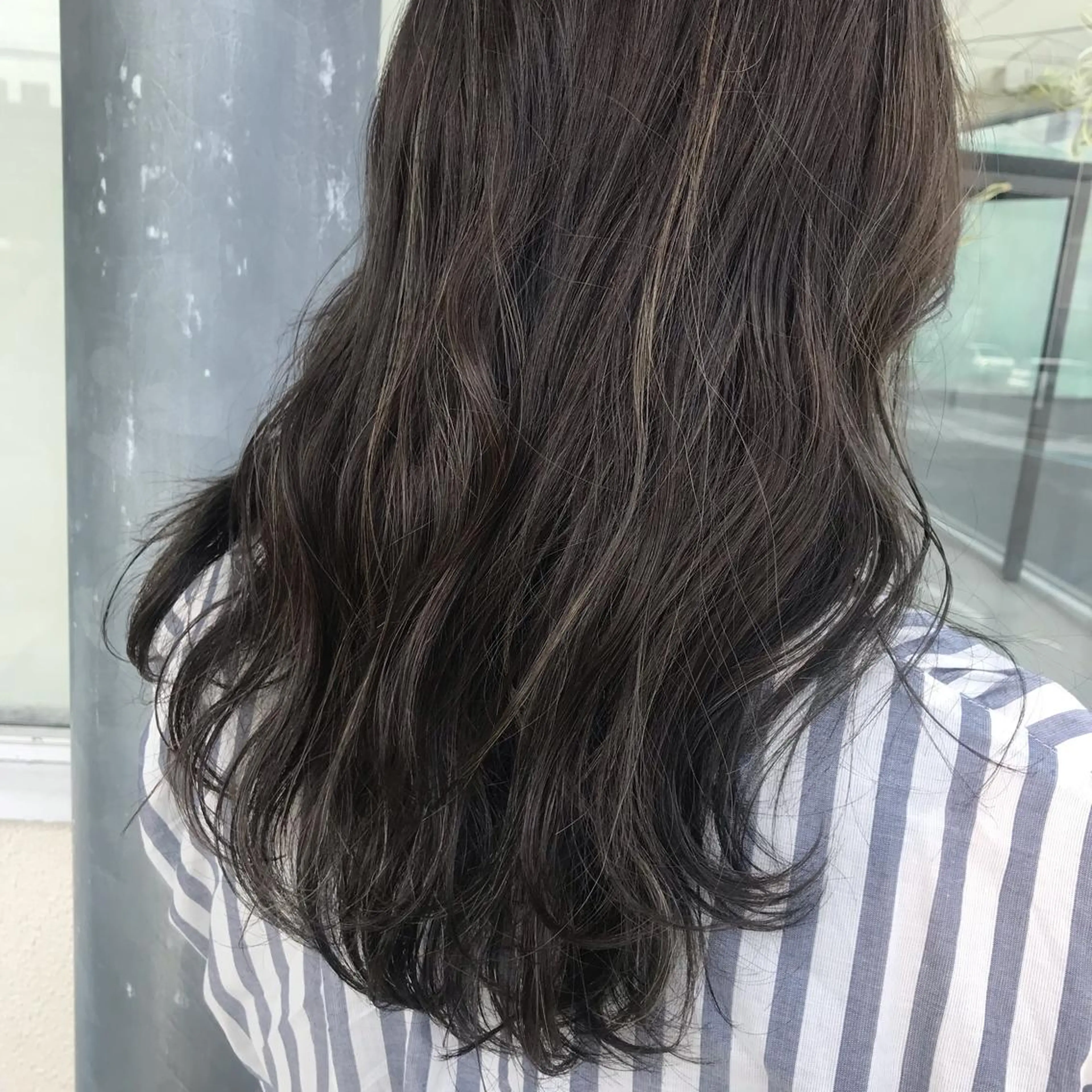 ミディアム カラー 中村 瑞希のヘアスタイル