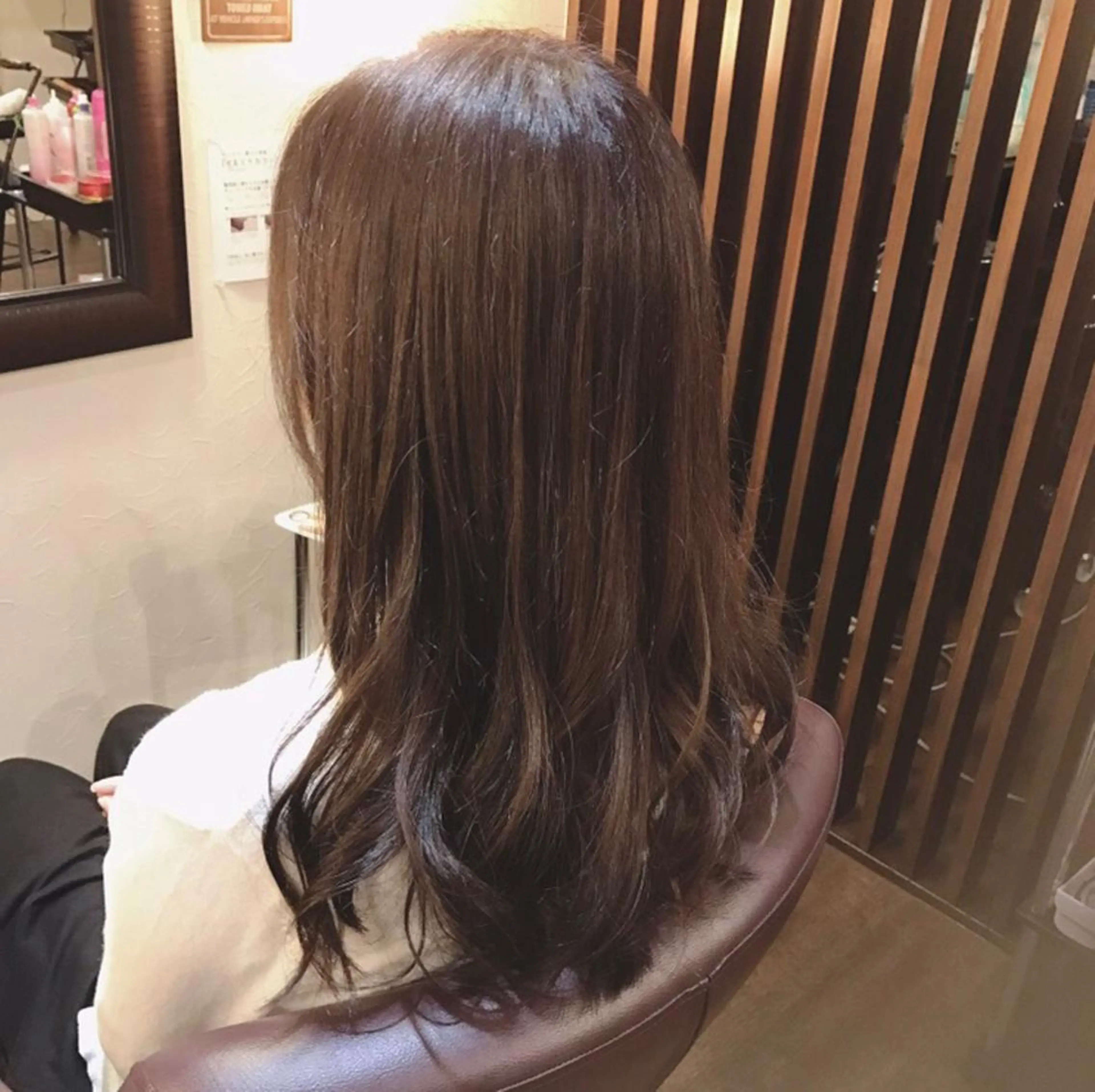 ロング カット ヘアカラー トモタニ ミオのヘアスタイル
