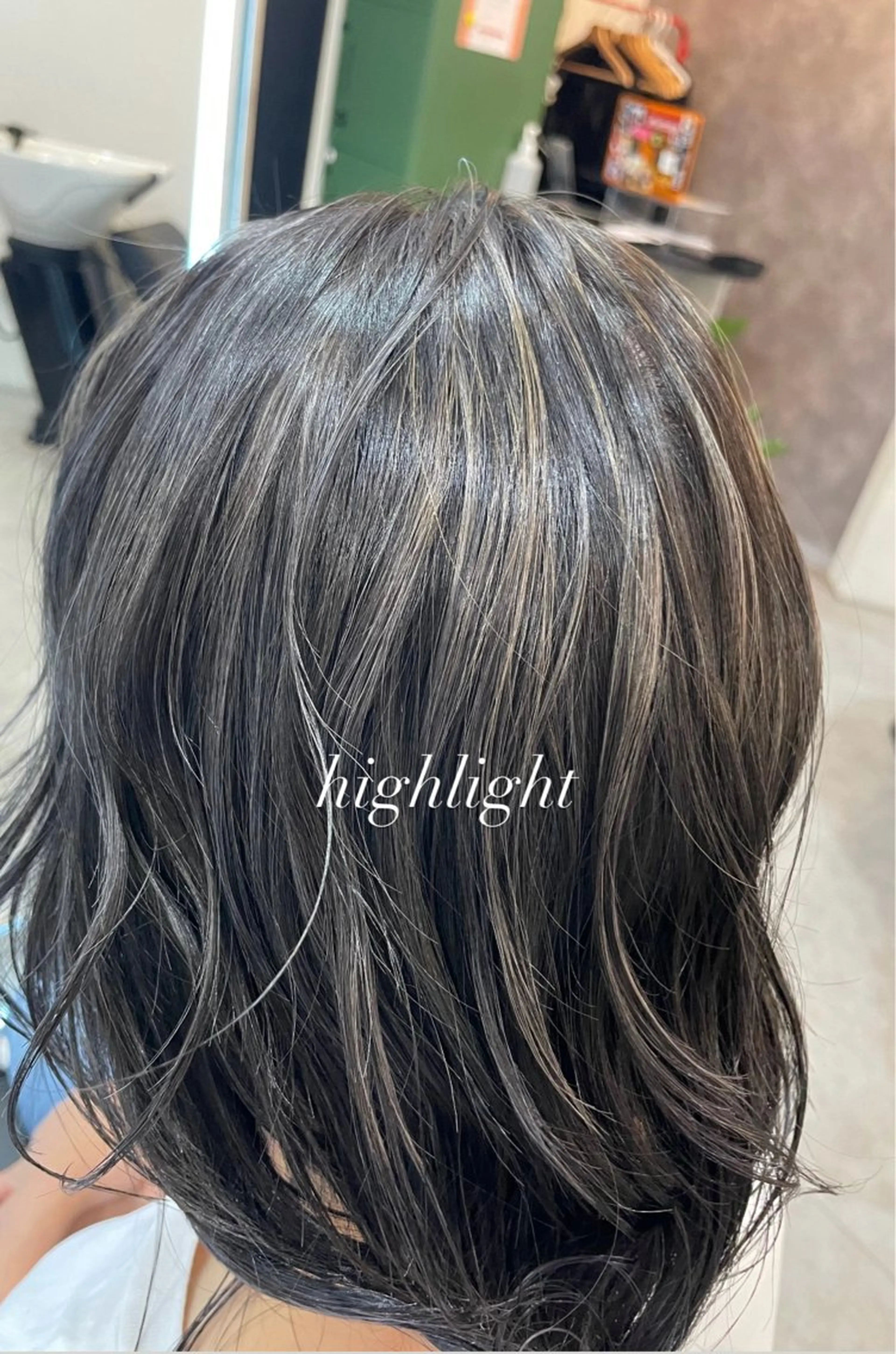 セミロング カラー ハイライトカラー ハイライト miyuki arare hairのヘアスタイル