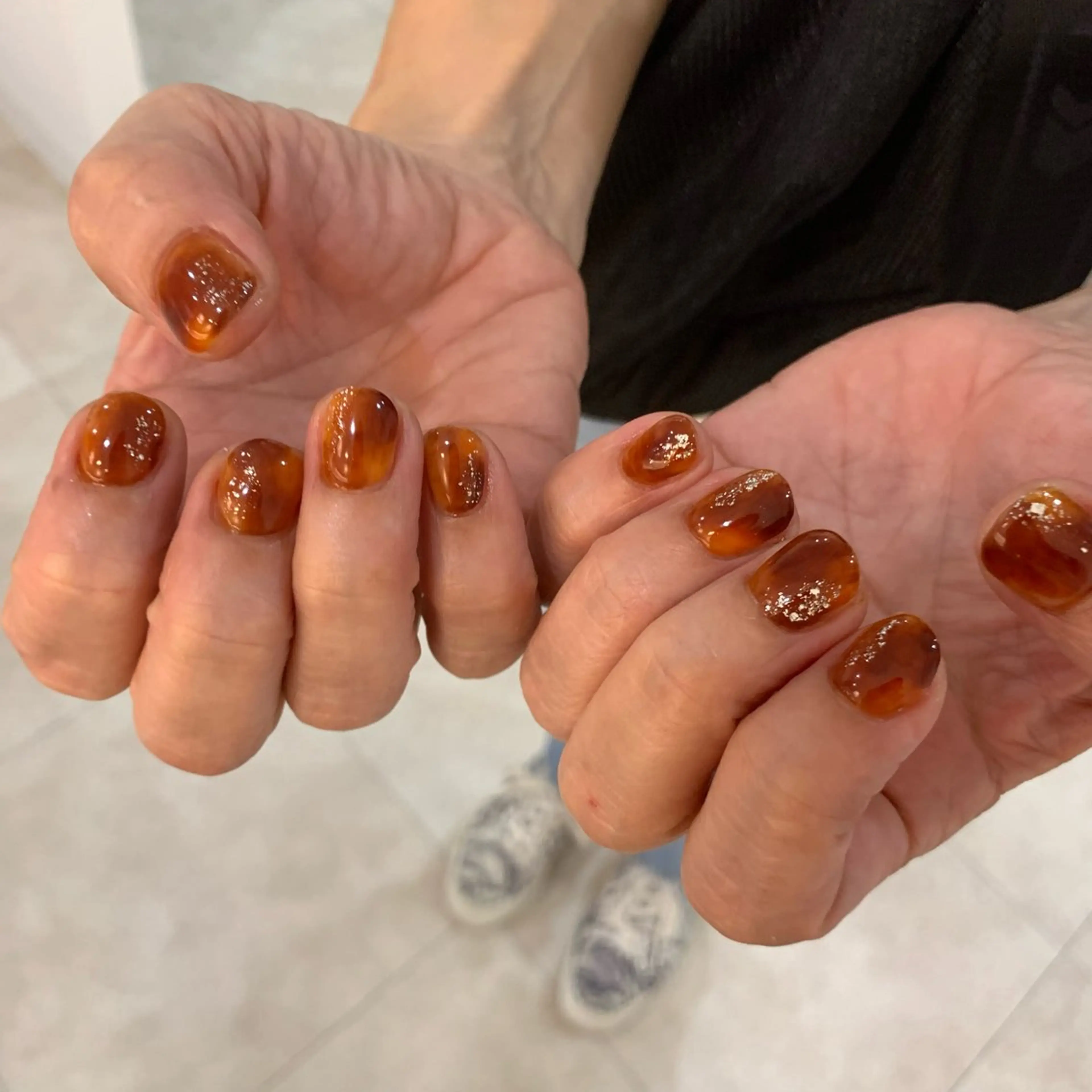 ネイル べっ甲ネイル ハンドネイル 栗田 ゆう子のネイルデザイン