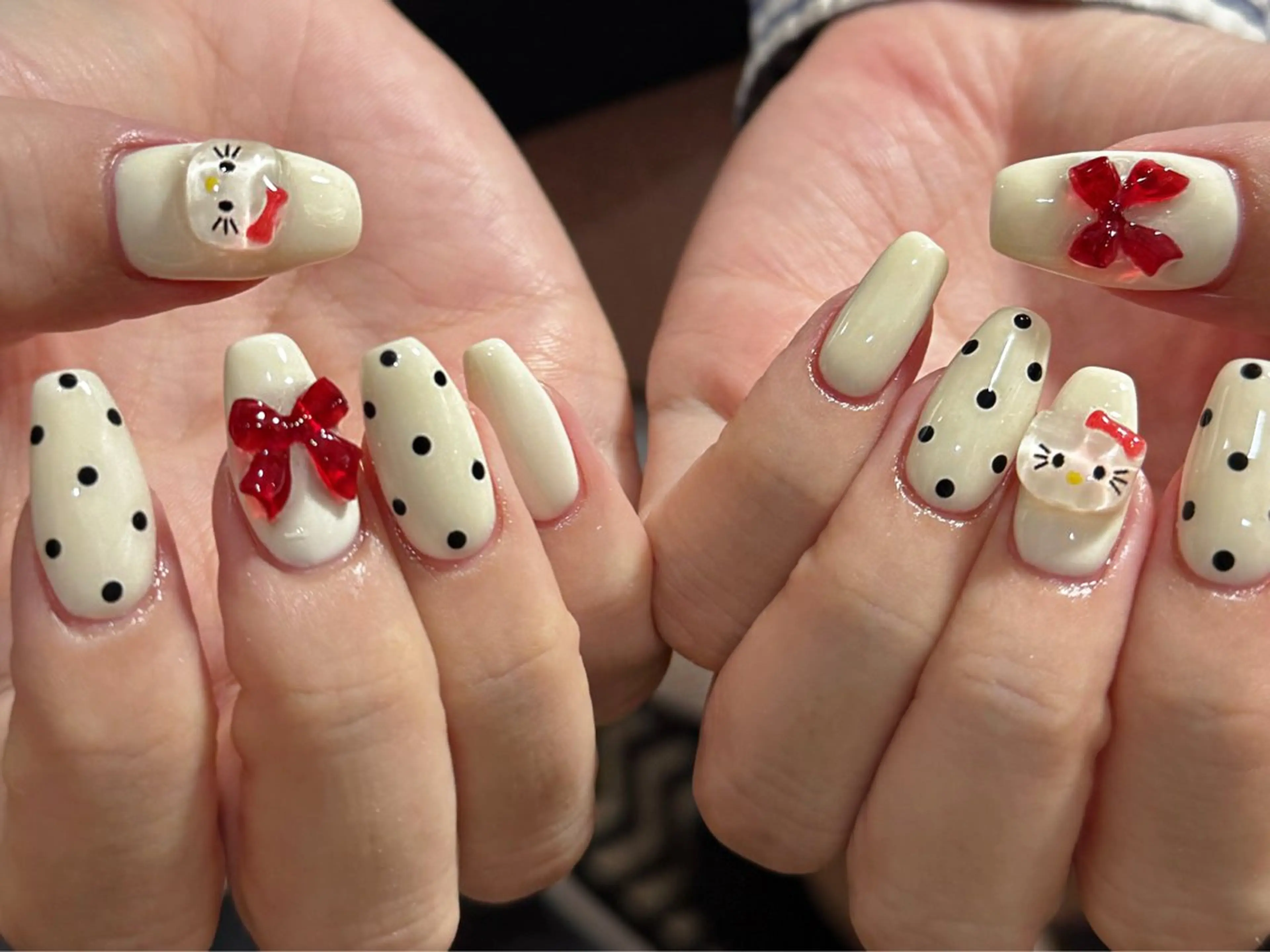 ネイル オーロラネイル 長さ出し フレンチネイル ジェルネイル ガラスフレンチ ハンドネイル Rela・S NAILのネイルデザイン