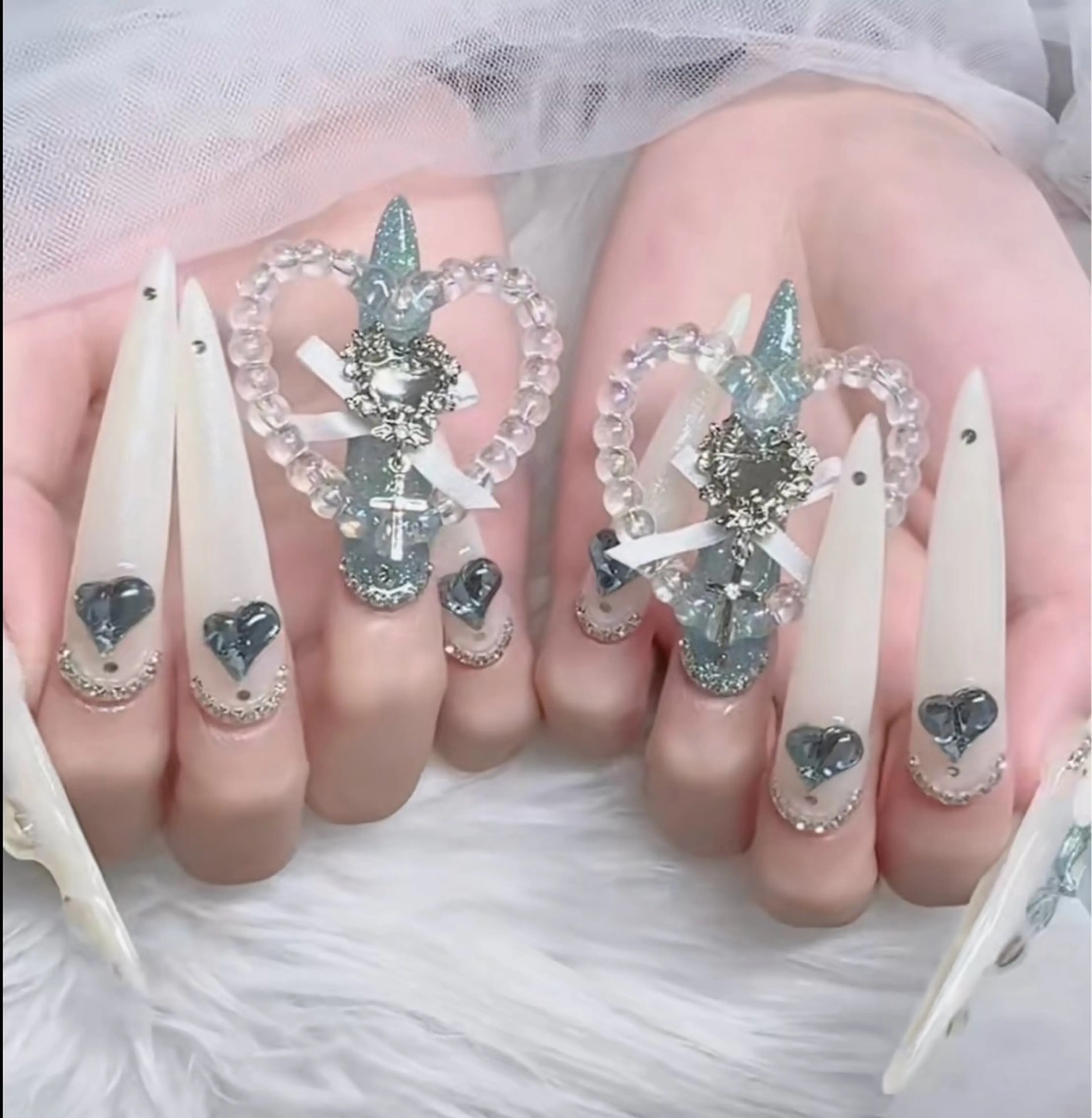 ネイル 長さ出し ロングネイル スーパーロングネイル ネイルチップ ハンドネイル ain nailのネイルデザイン