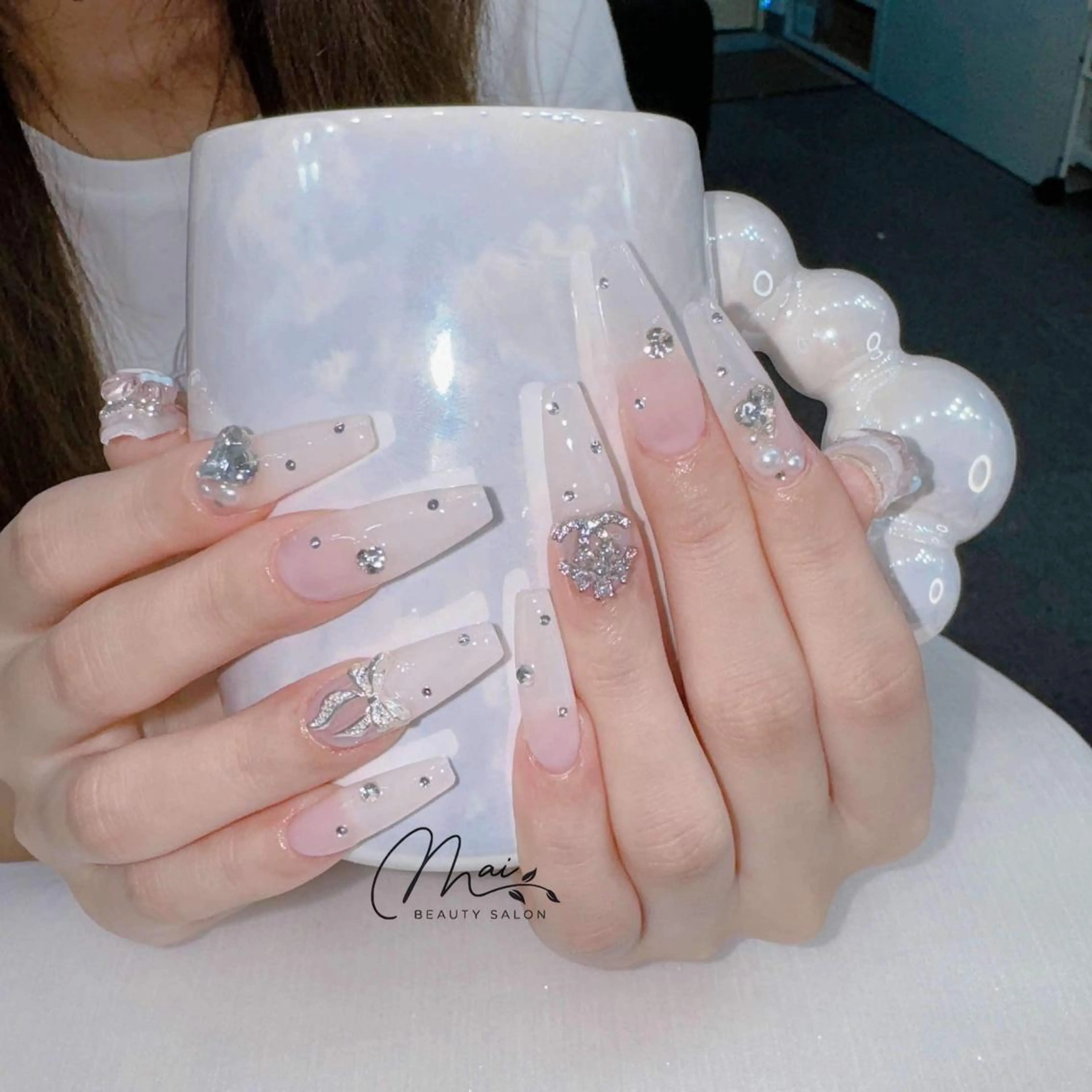ネイル チークネイル フラッシュネイル フットネイル ジェルネイル マグネットネイル ハンドネイル MaiBeauty DanHiのネイルデザイン