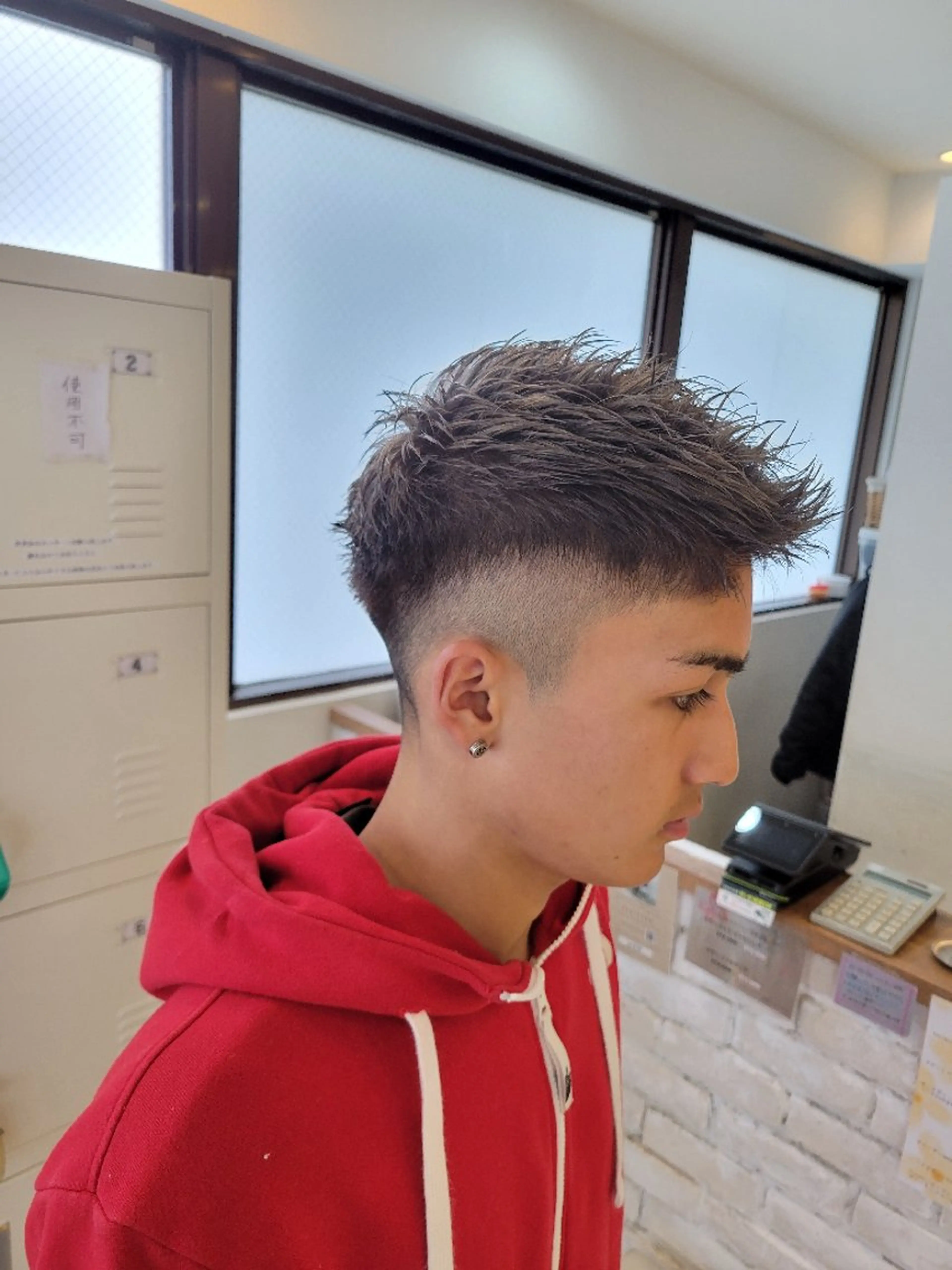 メンズ カラー メンズブリーチ フェードカット ブリーチ グレージュ カット ヘアカラー トリートメント レイヤー/ショート /山田譲治✂️のヘアスタイル