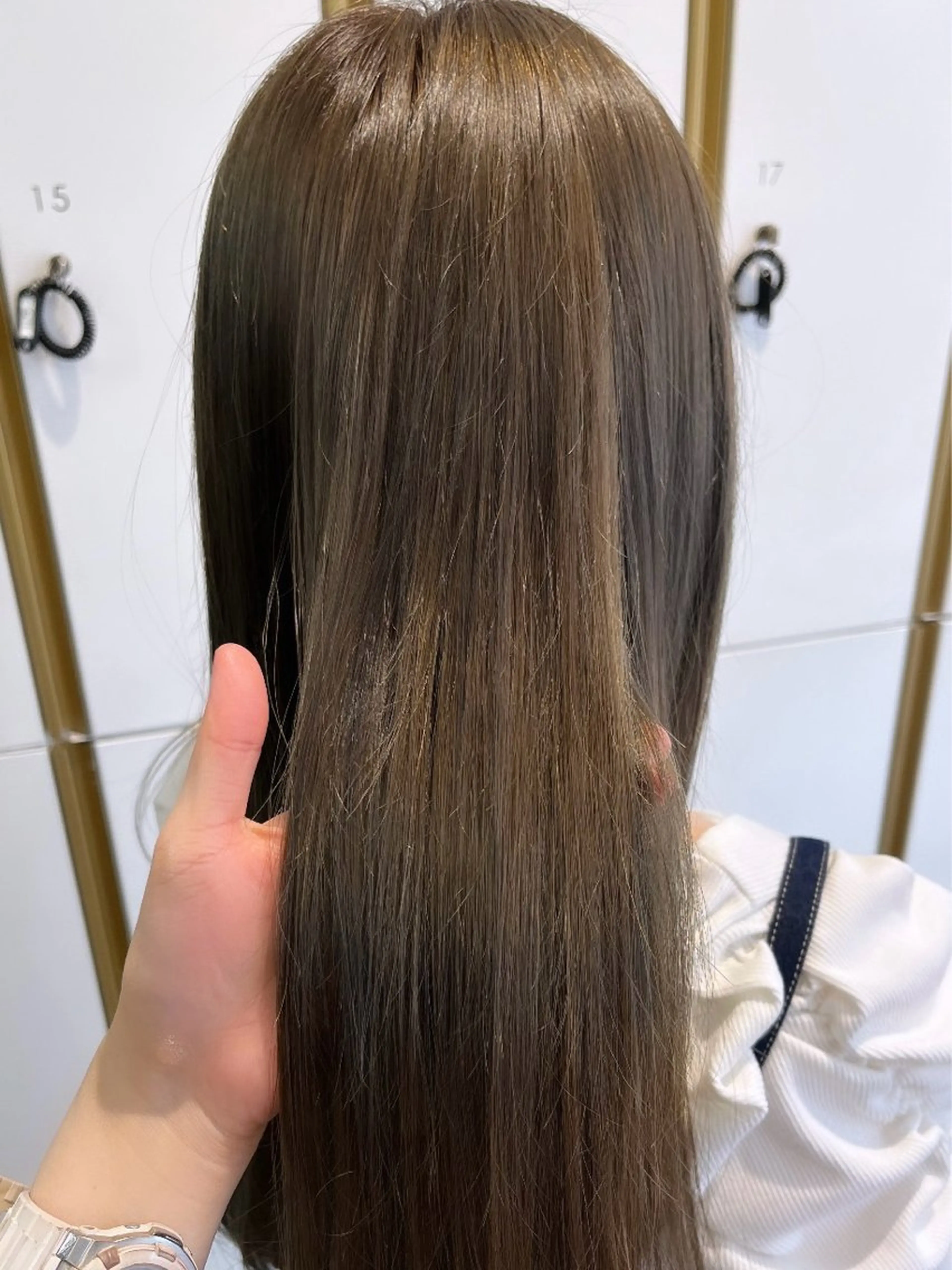 カラー 透明感カラー グレージュ オリーブグレージュ オリーブグレー ミユウ🌼ブリーチ / ダブルカラーのヘアスタイル