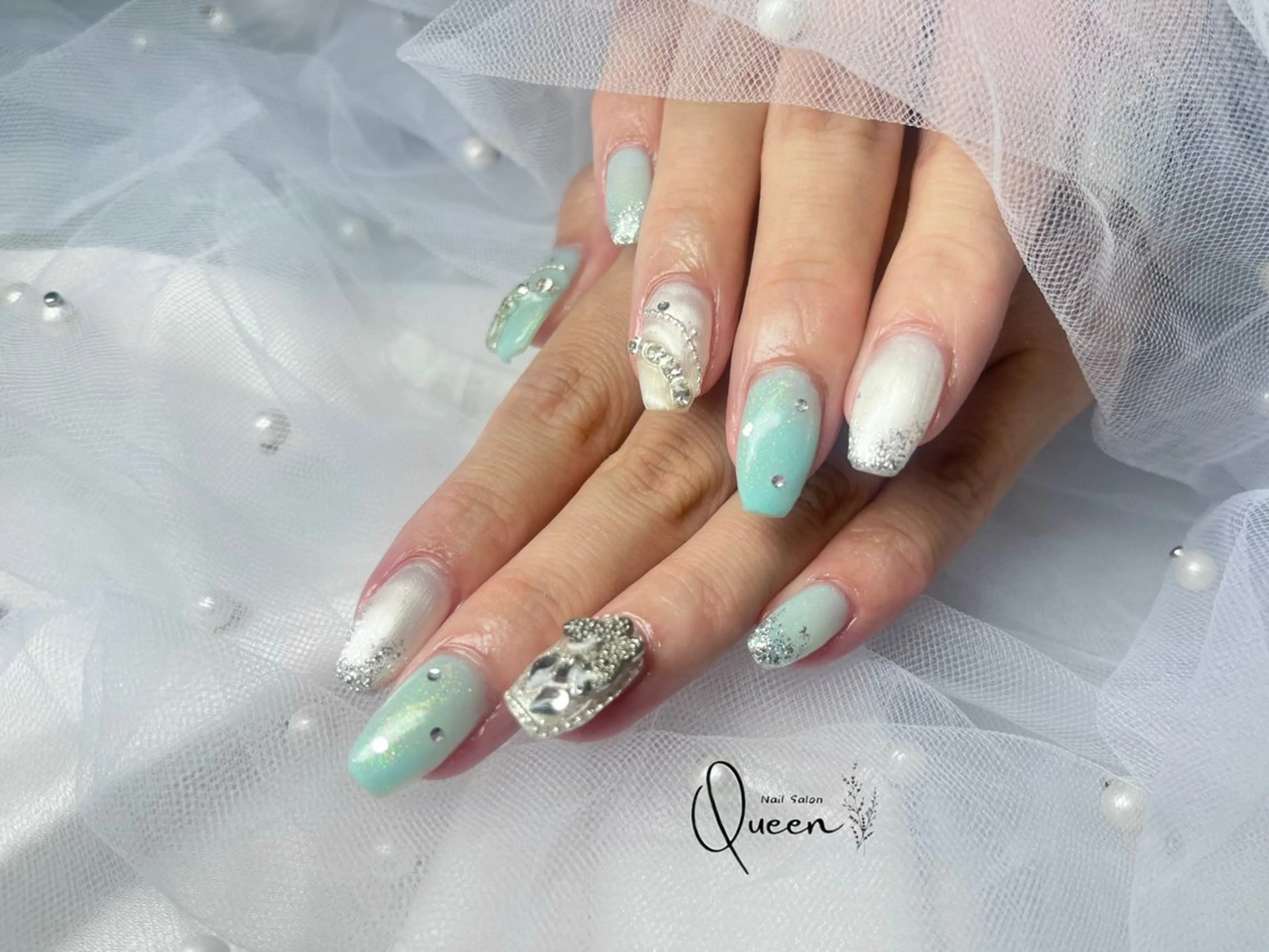 ネイル ハンドネイル Queen nail 北堀江 ASUKAのネイルデザイン