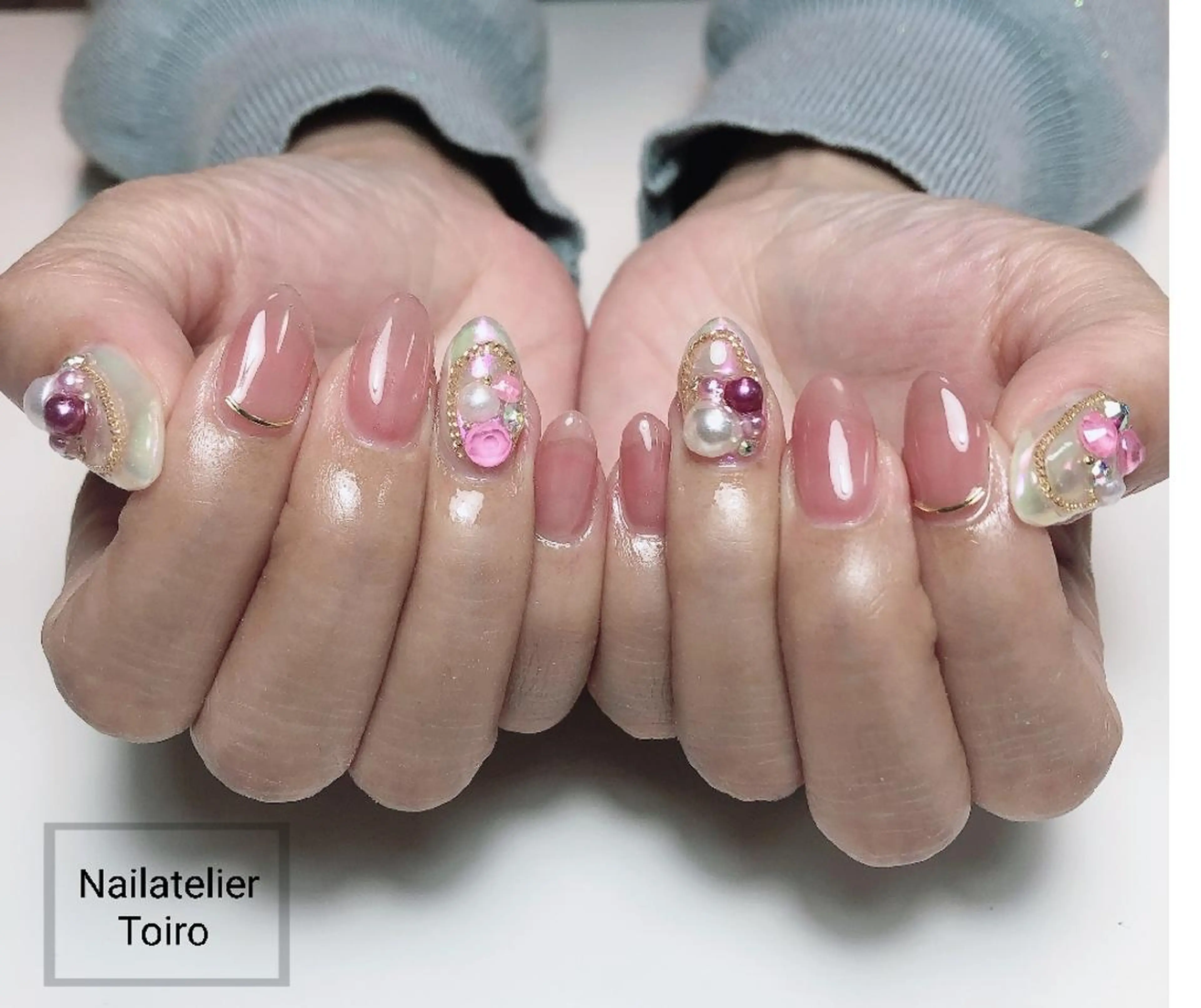 セミロング ネイル キラキラネイル ワンカラーネイル ☺︎山部 志麻☺︎のネイルデザイン