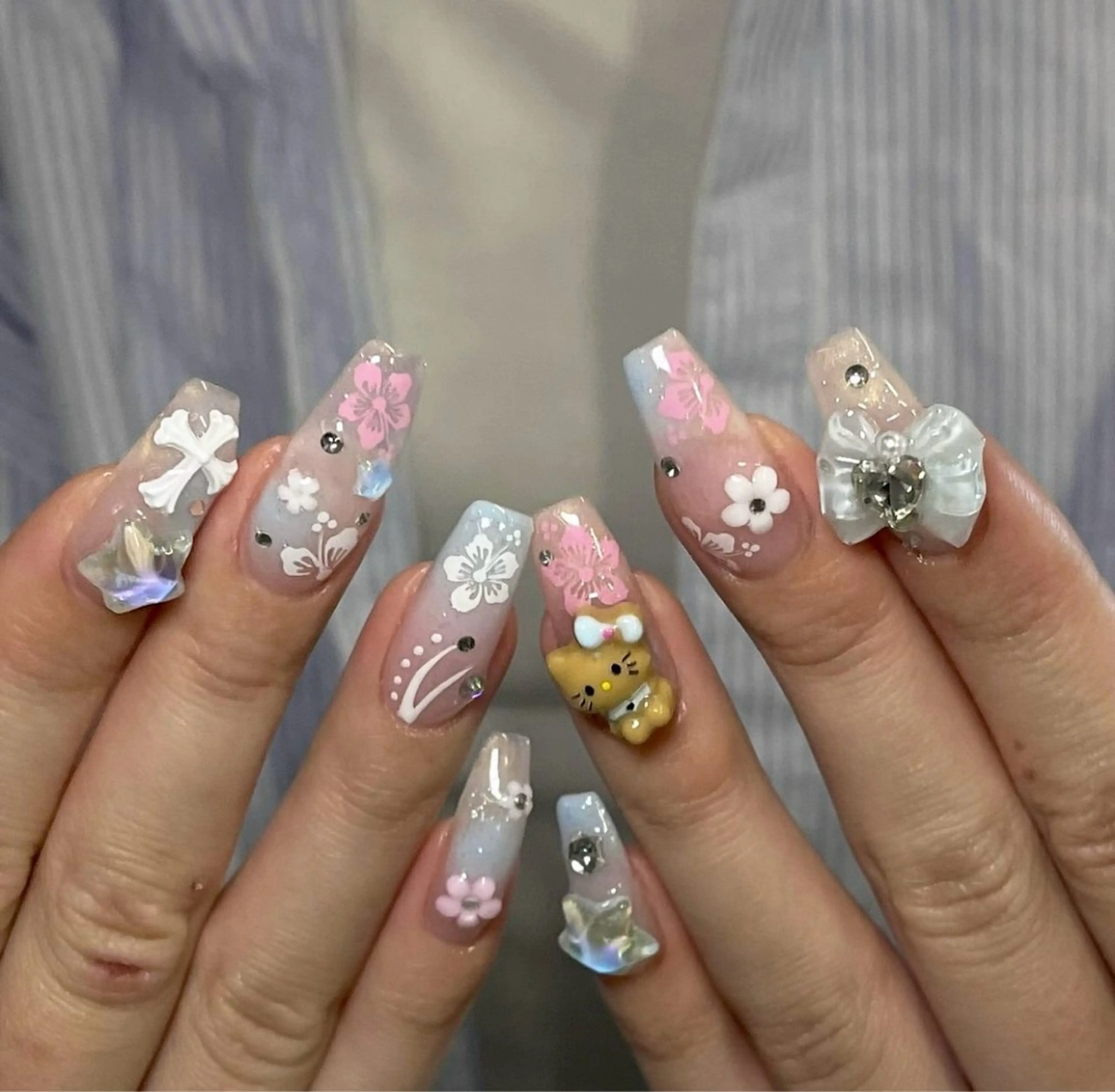 ネイル ハンドネイル BERA NAILSのネイルデザイン