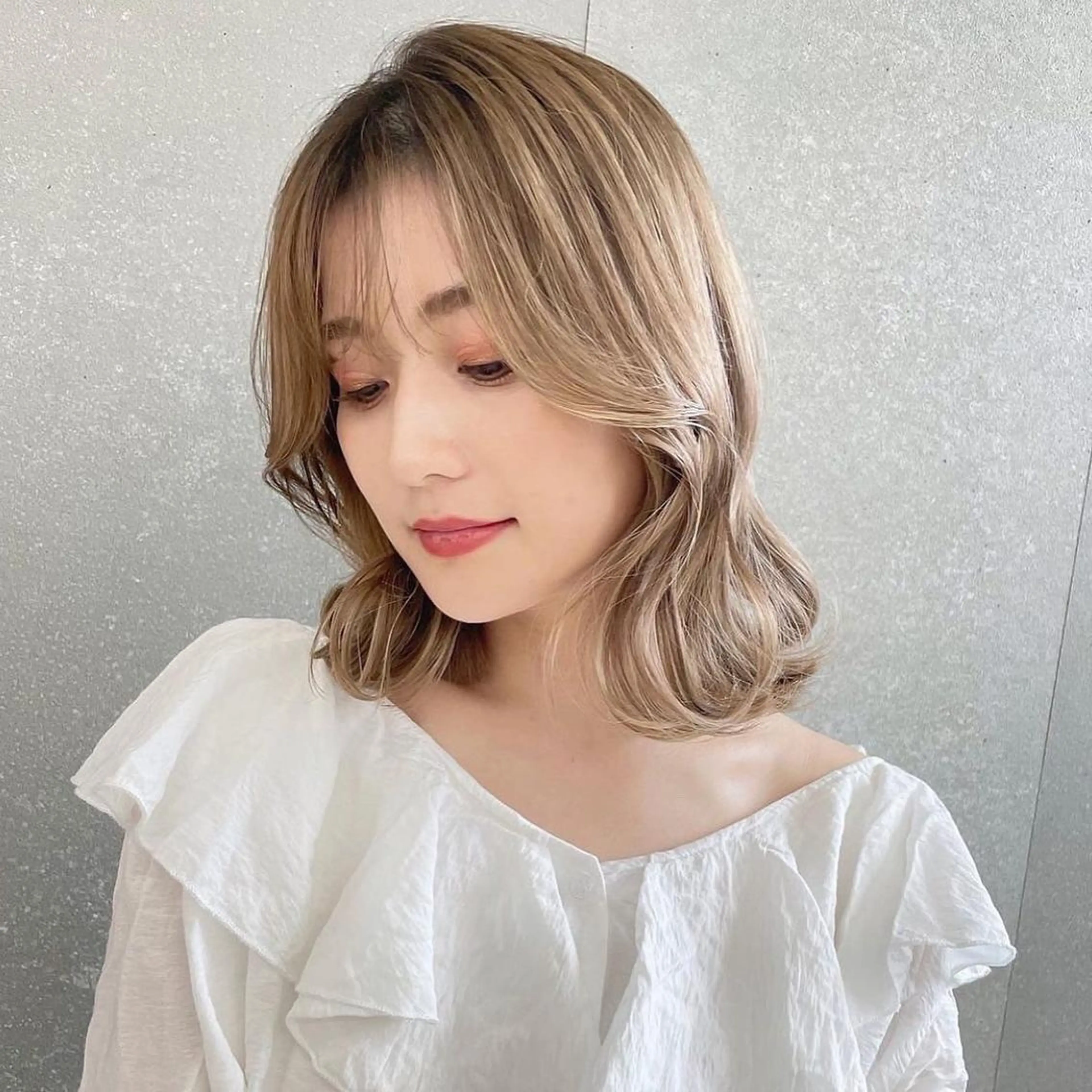 ミディアム 山本翔一郎 韓国顔周りレイヤーのヘアスタイル