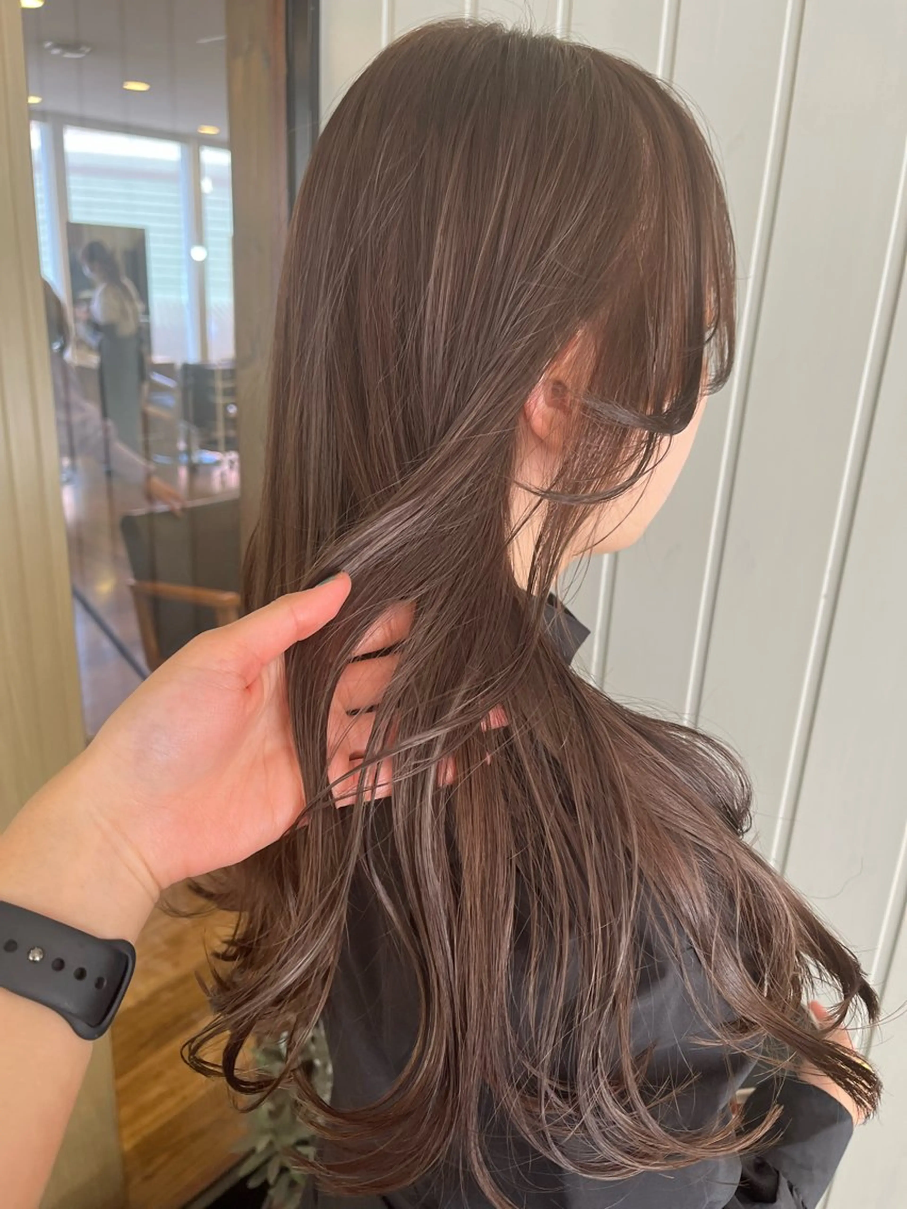 ロング 顔まわりレイヤー 顔周りカット 韓国風ヘア レイヤーカット anon所属・田中 結月のヘアスタイル