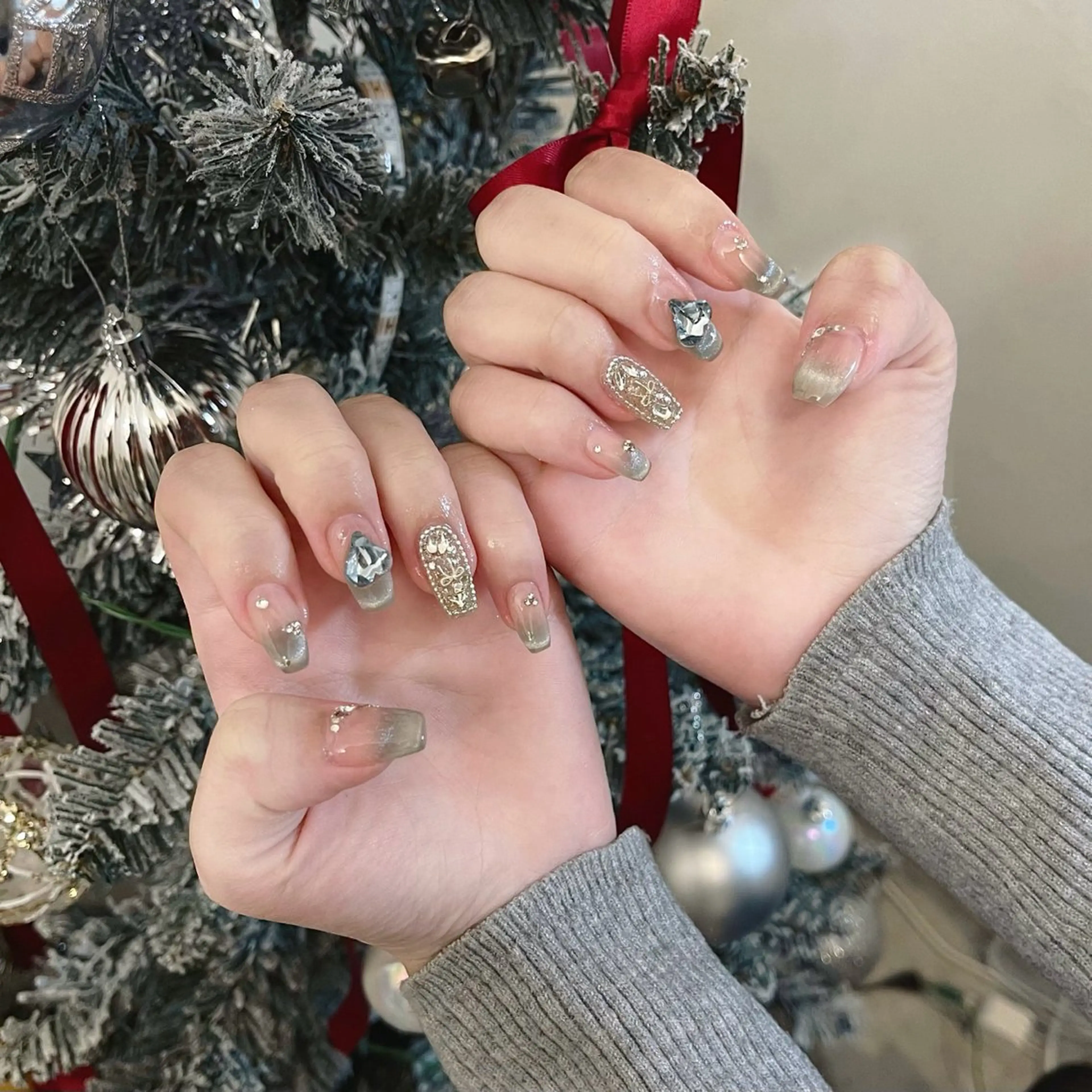 ネイル crystal ___nail所属・Au Thuc trinhのネイルデザイン