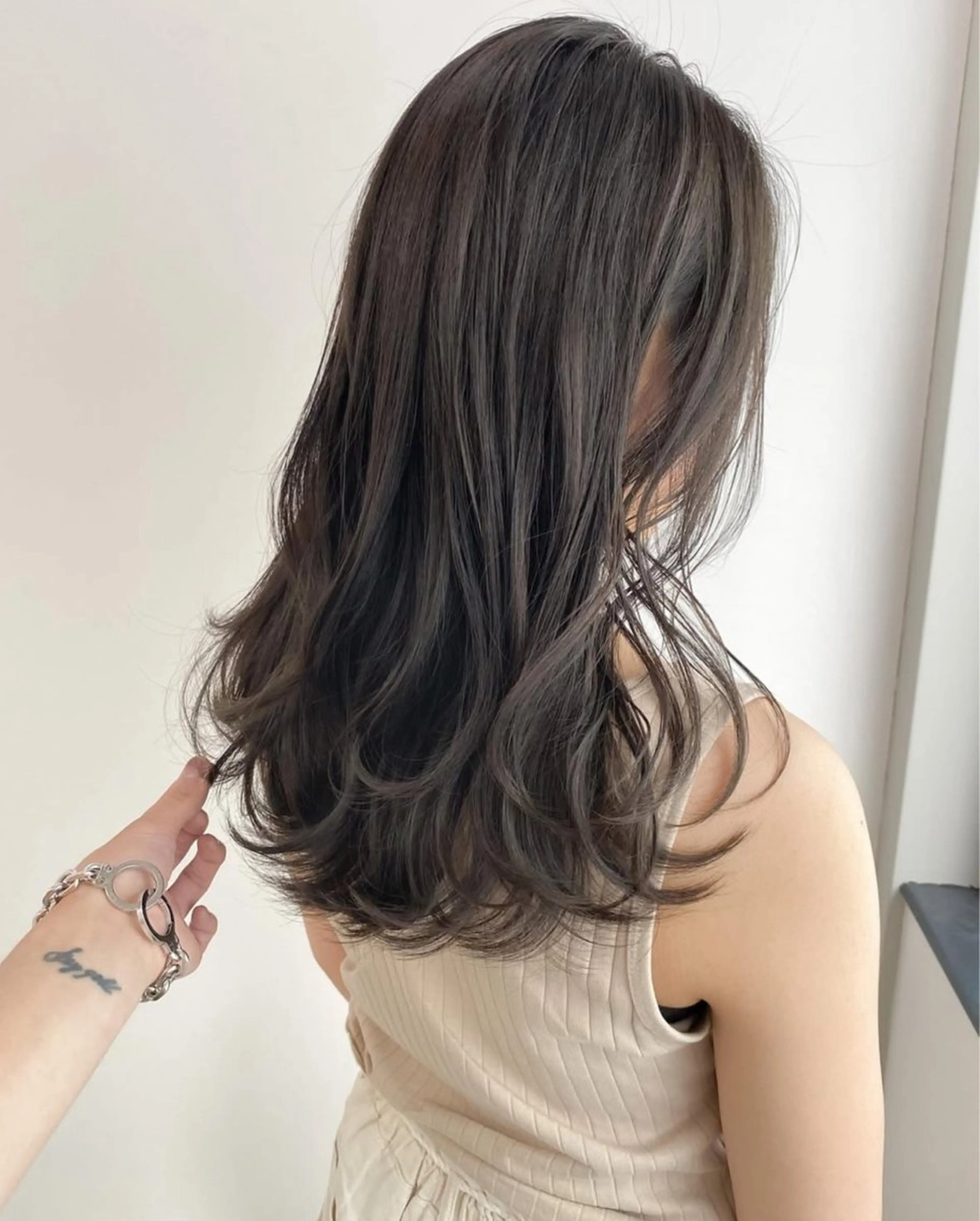 イルミナカラー🎀➕コーティングトリートメント【日本人髪特有の赤みを抑え外国人風の透明感のあるカラーを表現できます🪄】の写真