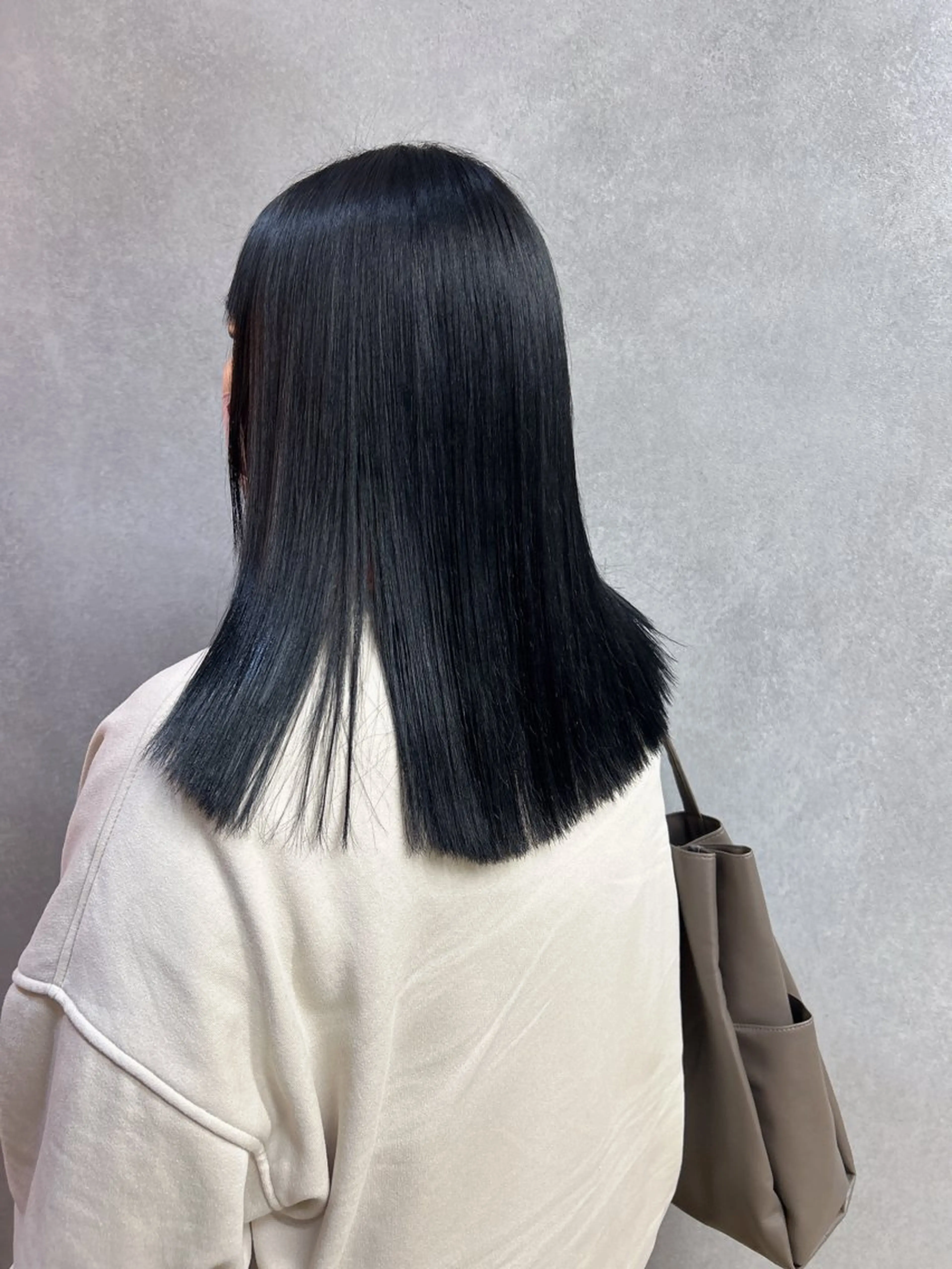 ミディアム カラー カット ヘアカラー 縮毛矯正 トリートメント 伶風 /髪質改善ストレートのヘアスタイル